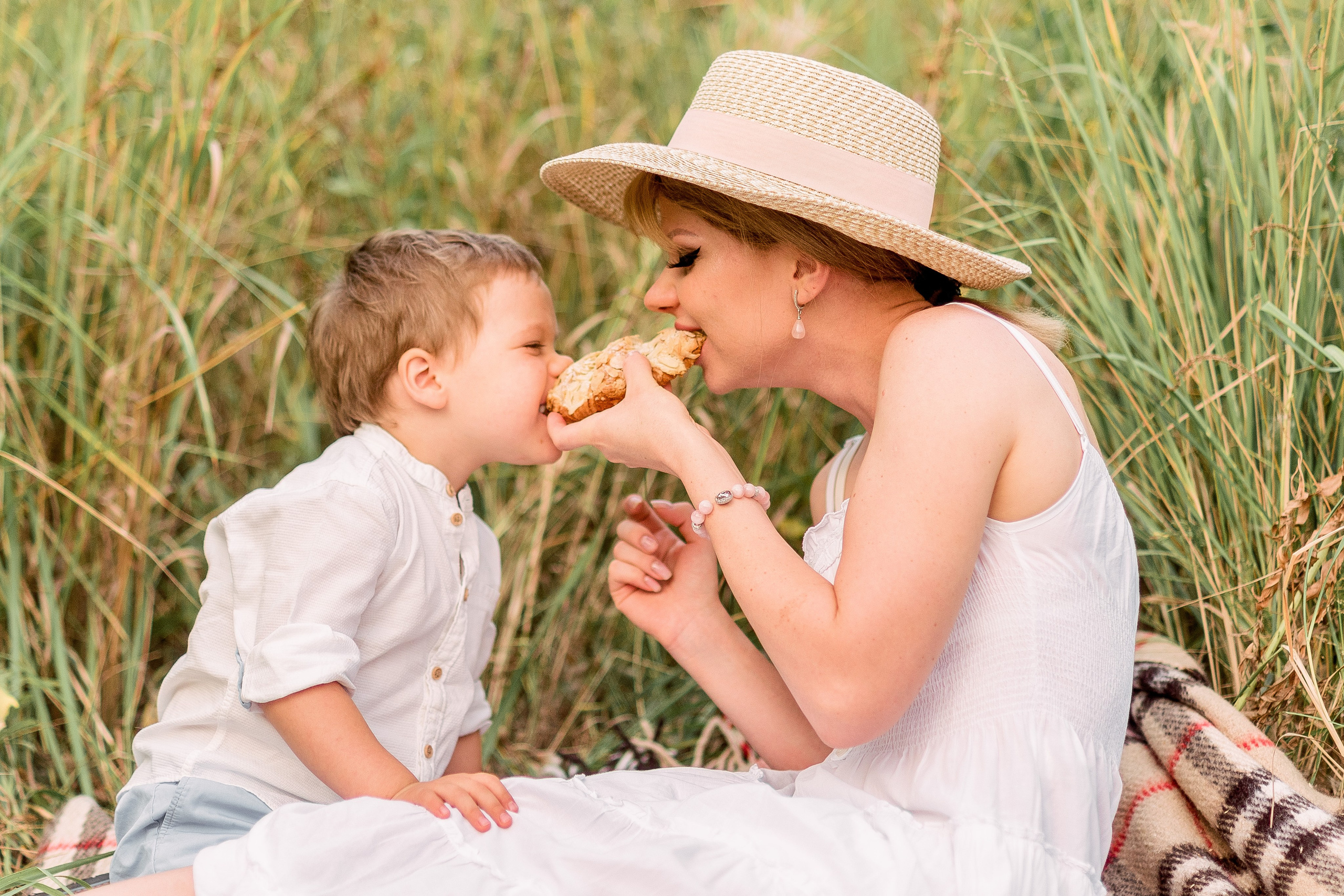 В поле. Фотограф Юлия Попова