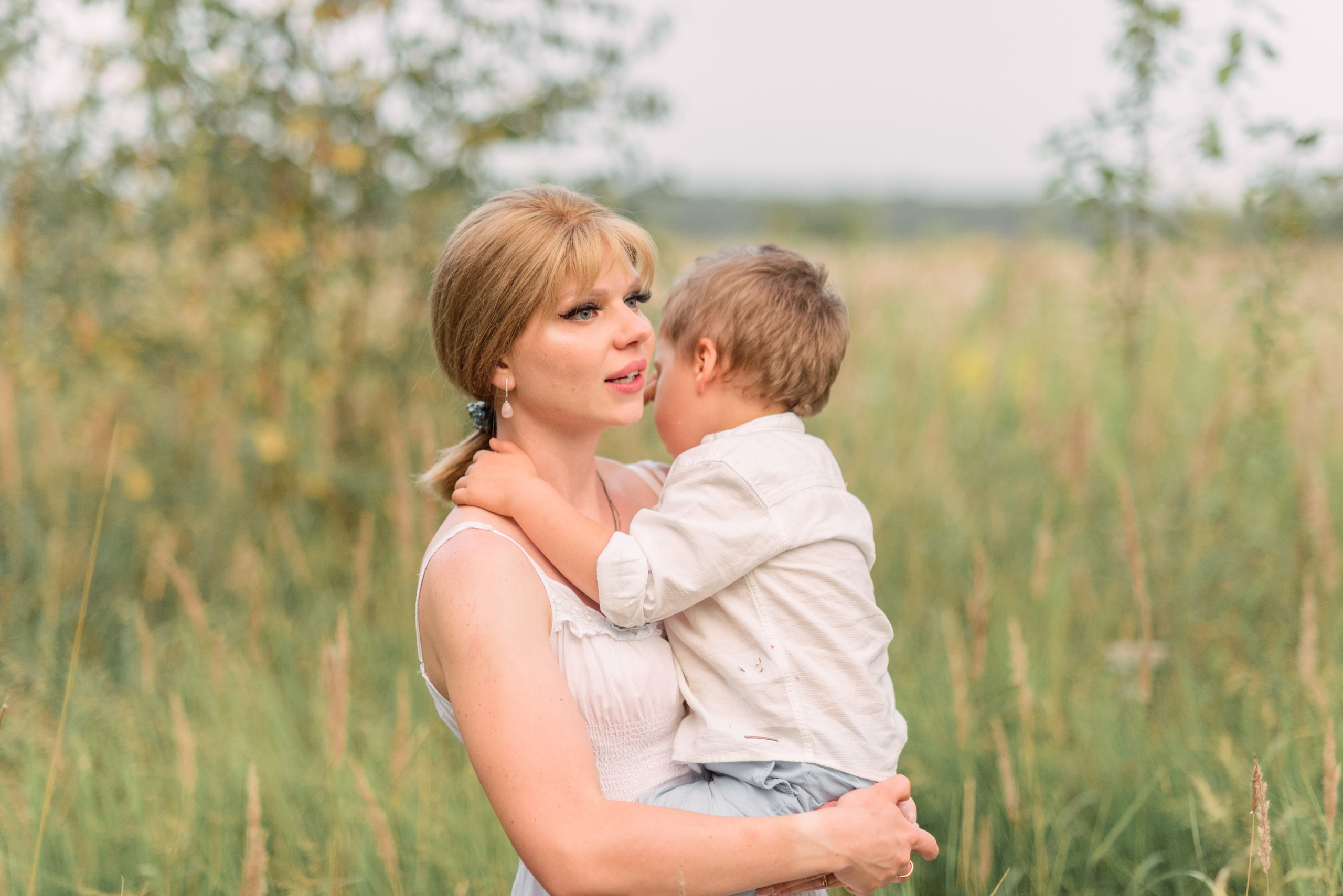 В поле. Фотограф Юлия Попова