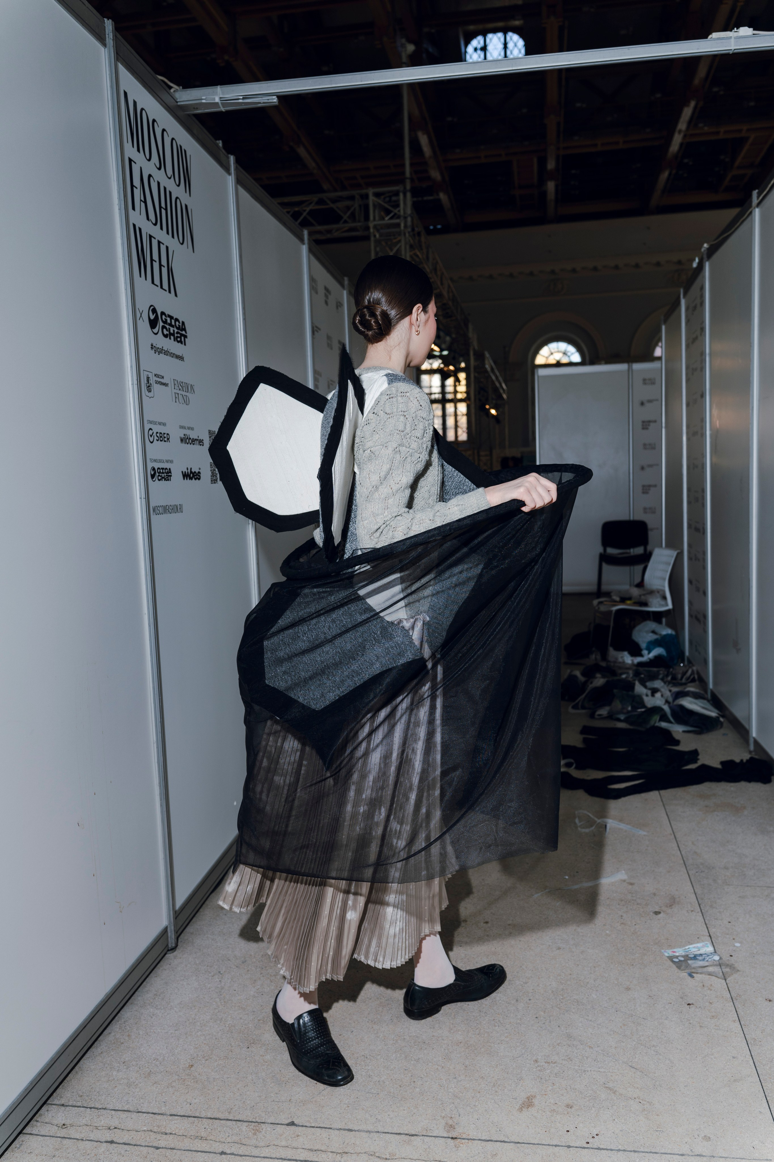 Показ Школы дизайна НИУ ВШЭ на Московской неделе моды. Фотограф в Москве Савкина Евгения