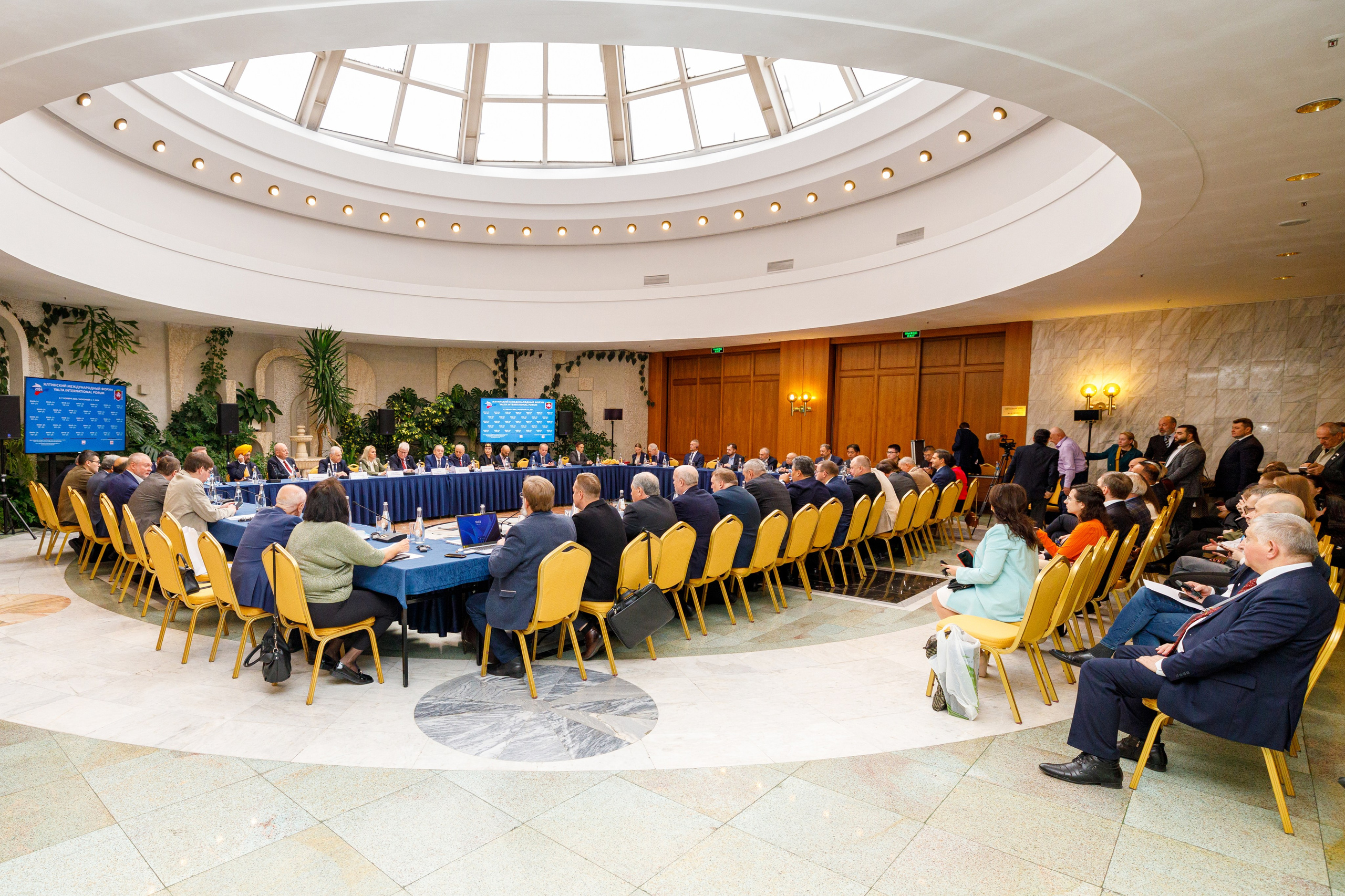 Фотосъёмка конференции деловые встречи. Фотограф на мероприятие в Москве Марик