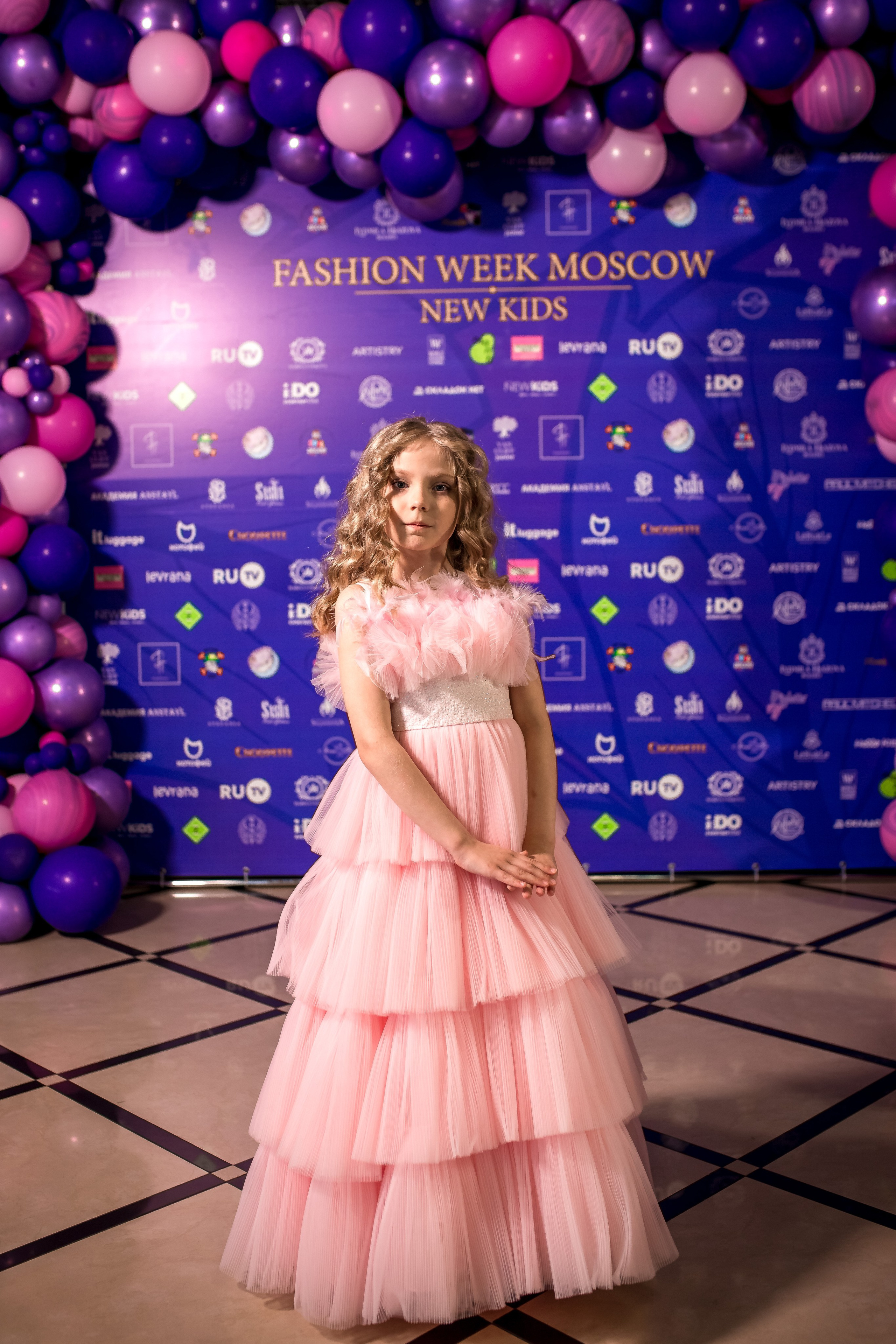 Показ Итальянской моды в России весна 2022. Женский фотограф Крещение Венчание Москва Брянск