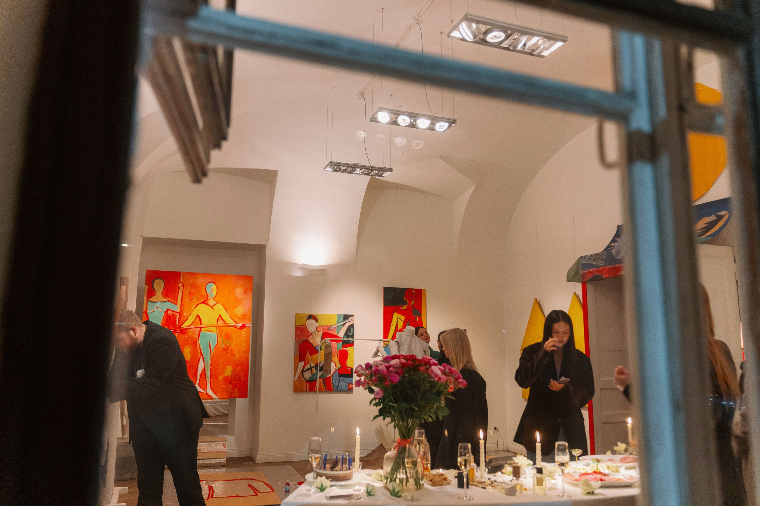 NASTYA CHELSEA Birthday in the gallery EGGZ. Андрей Цветков — репортажный, свадебный и портретный фотограф в Санкт-Петербурге