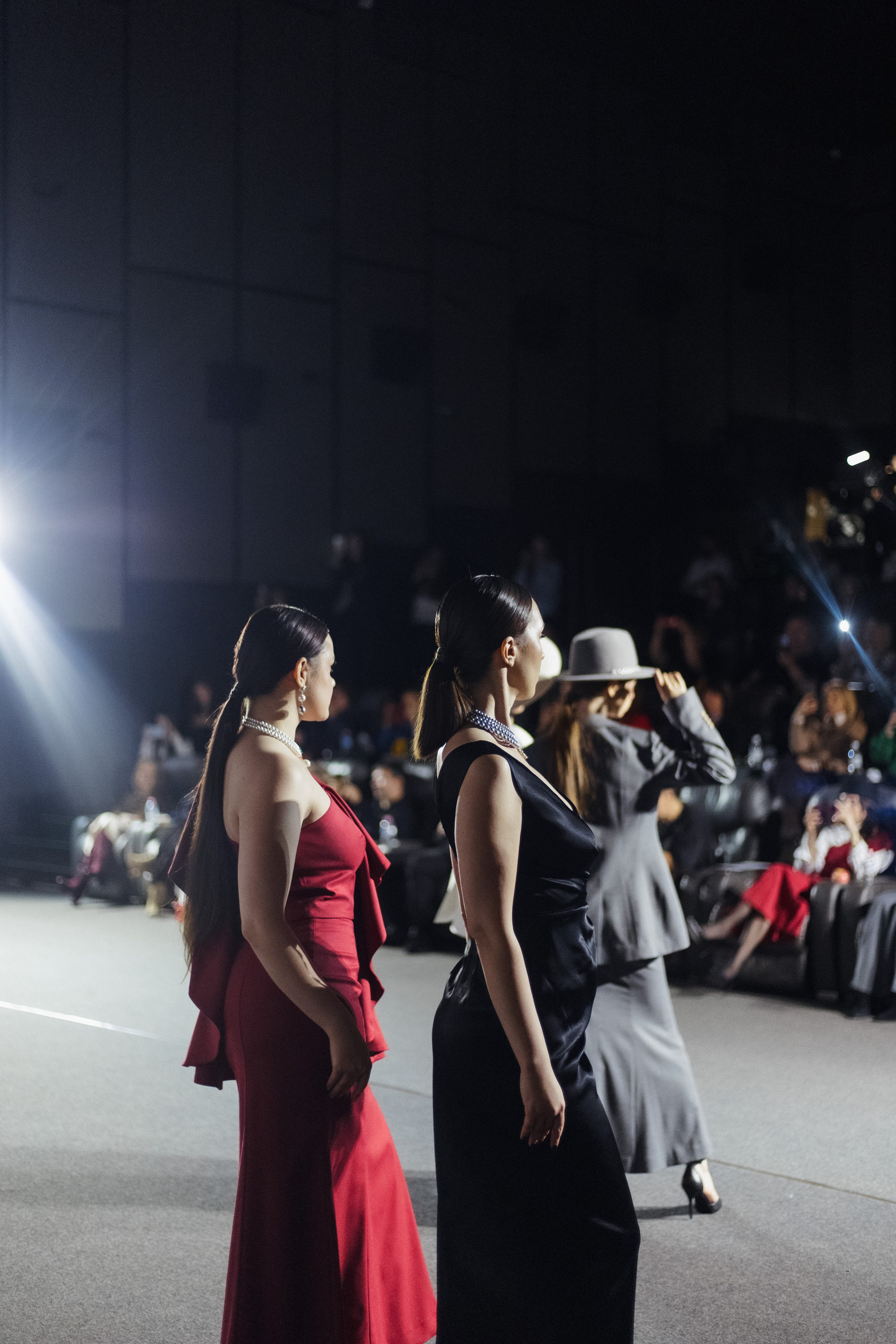 ФЭШН КОНФА. СВОИ. ФОТООТЧЕТЫ-СОБЫТИЯ-МЕСТА