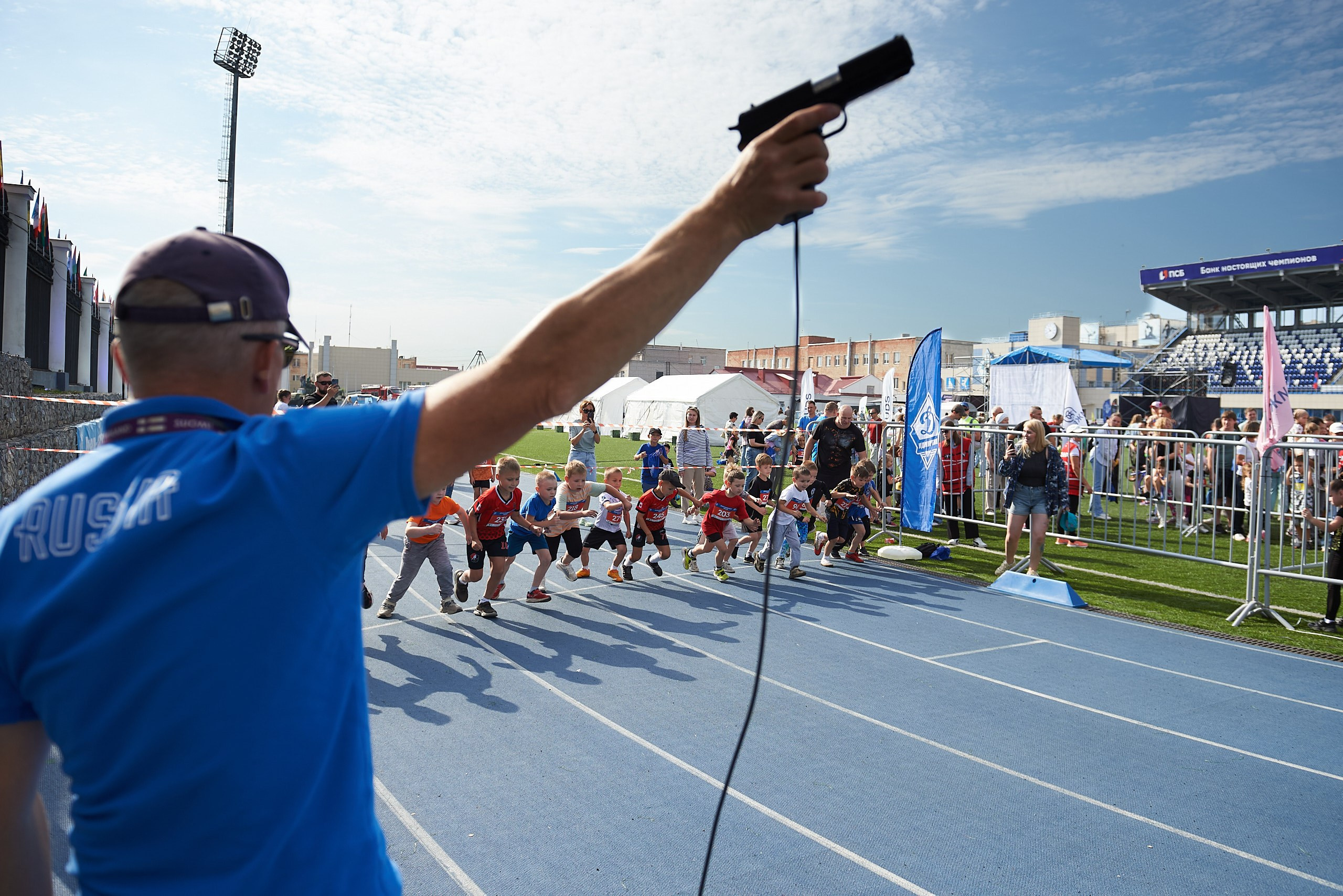 Динамовская миля 2024. Спортивный репортажный фотограф в Ижевске Сергей Мерзляков