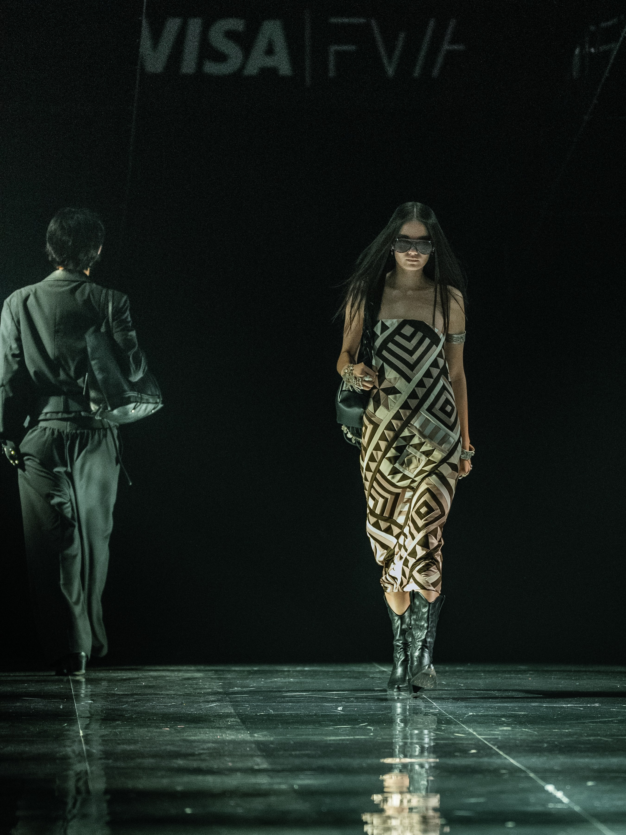 Visa Fashion Week Almaty Pre-Fall 2026 April Leonid Zherebtsov. Сайт Алматинского НЮ АРТ, будуар и фэшн фотографа Дениса Карпенко