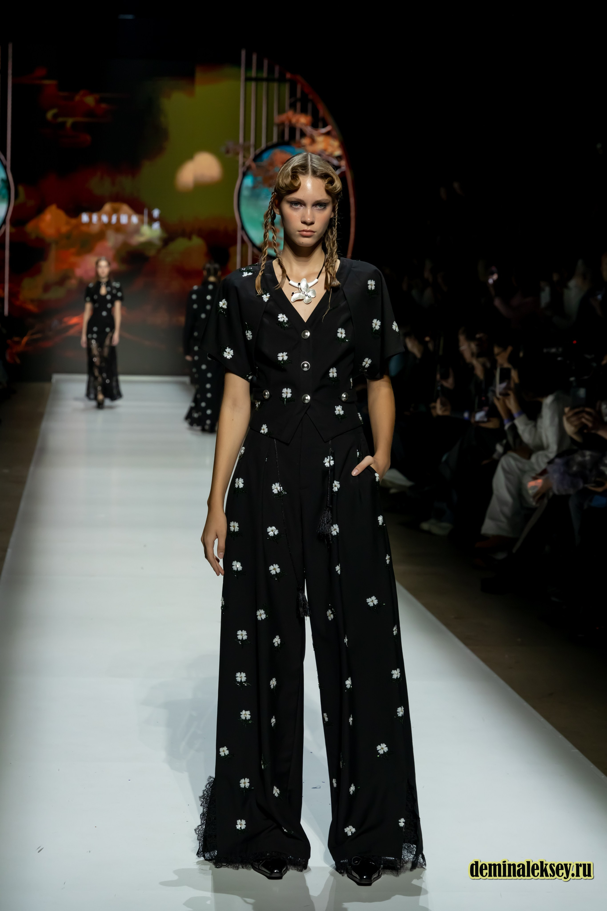 Московская неделя моды 2024 4 октября дизайнер KenSun Китай/China. Репортажный, семейный и студийный фотограф в Москве Демин Алексей