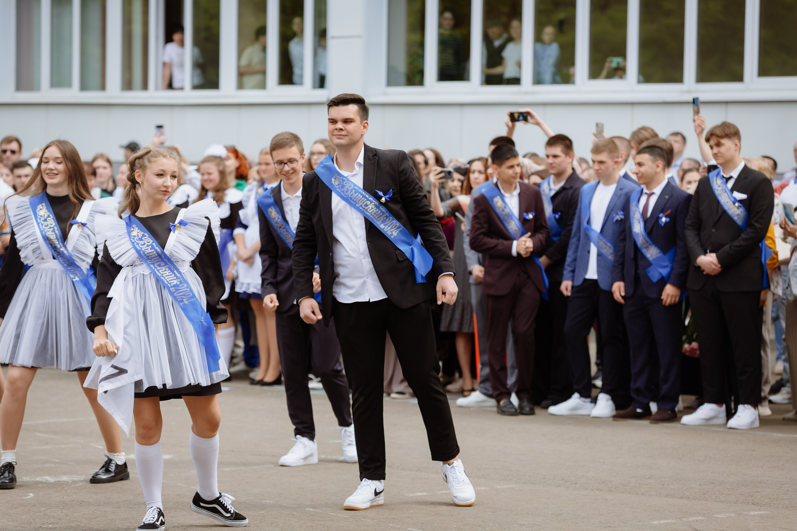 Последний звонок 2024 (3 часа фотосъемки). Профессиональный фотограф Надежда Антонова