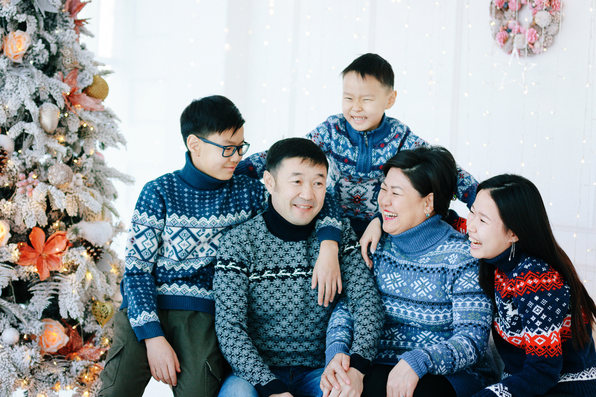 Новогодние съемки в фотостудии. Семейный и детский фотограф в г. Улан-Удэ