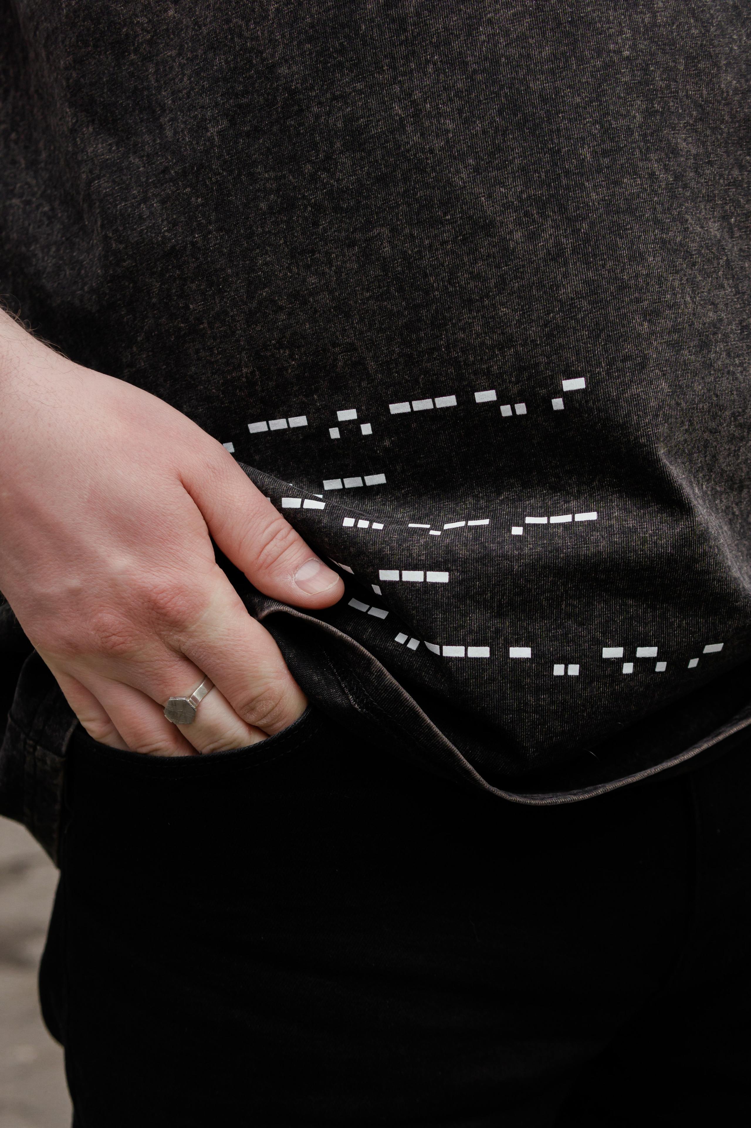 Съемка мерча БЛТ* Semiotica в городе. Фотограф-анималист Ксения Воробьева, Москва