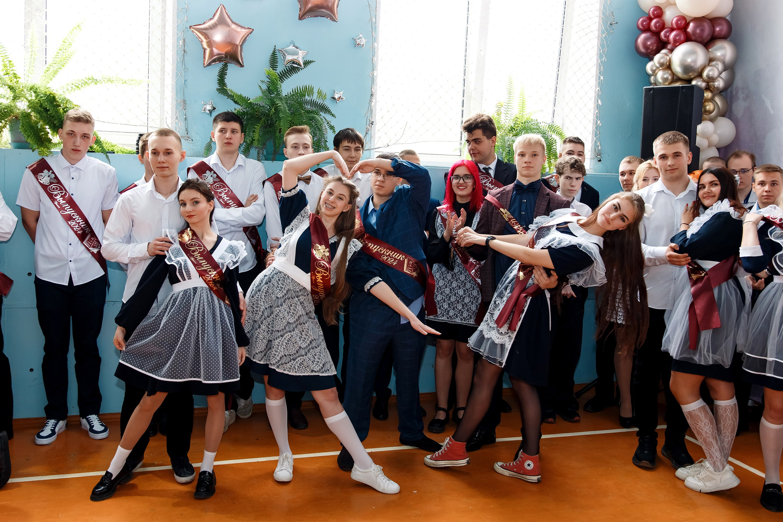 11 класс Последний звонок. Фотограф Любовь Корниенко, Примоский край