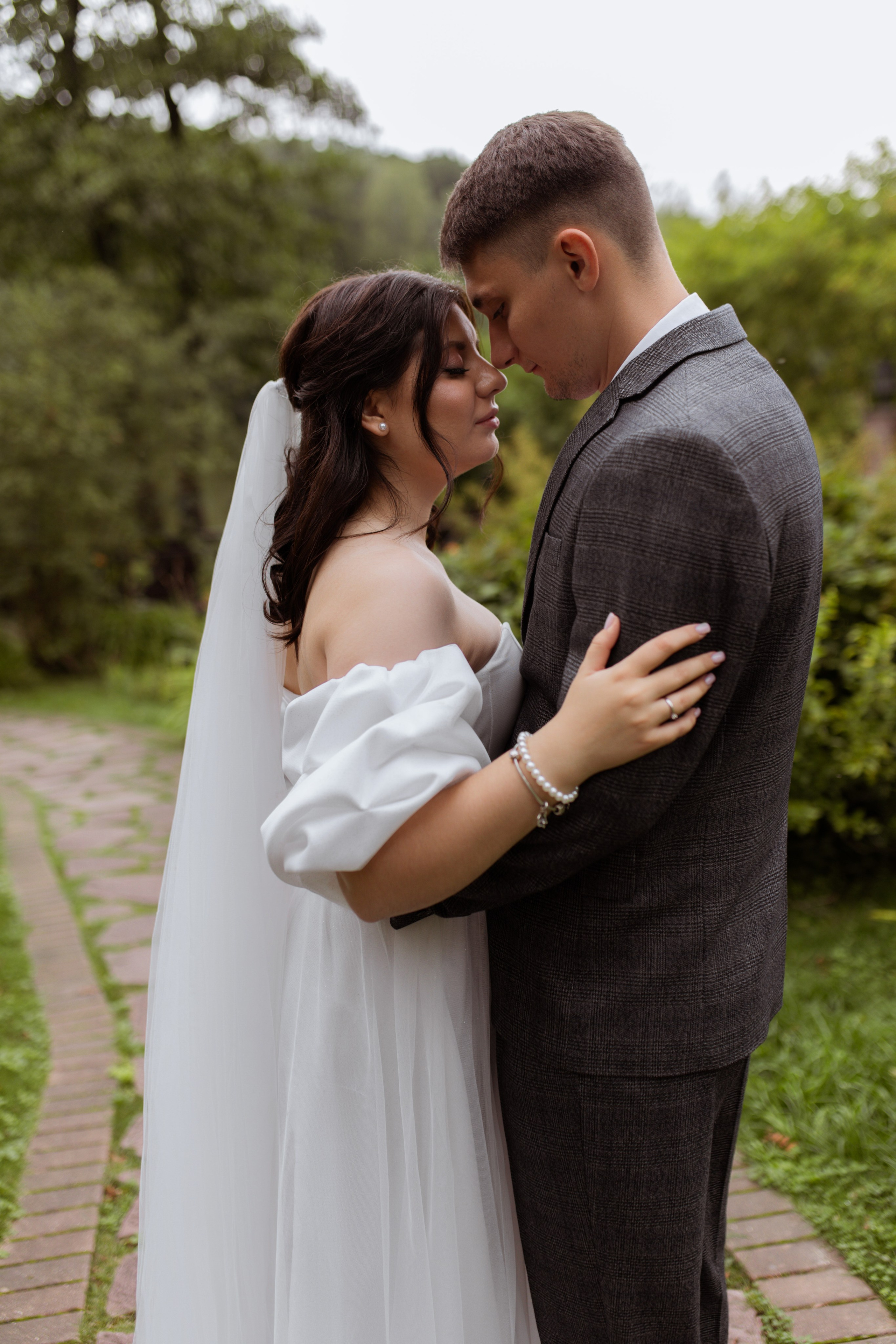 Тёплая августовская прогулка Вики и Саши. Свадебный фотограф Елена Рубцова