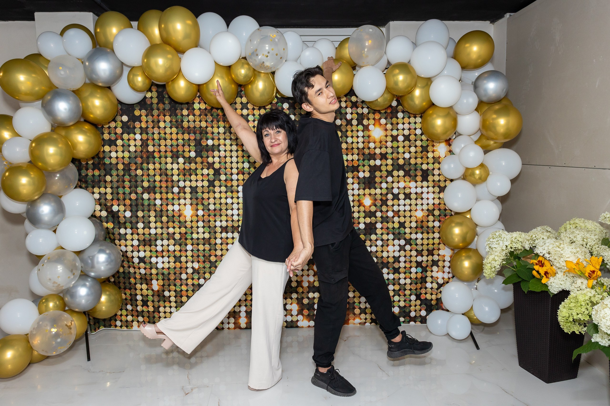 Вручение аттестата и выпускной вечер. Выпускные альбомы Майкоп, Краснодар Елена Золотарева