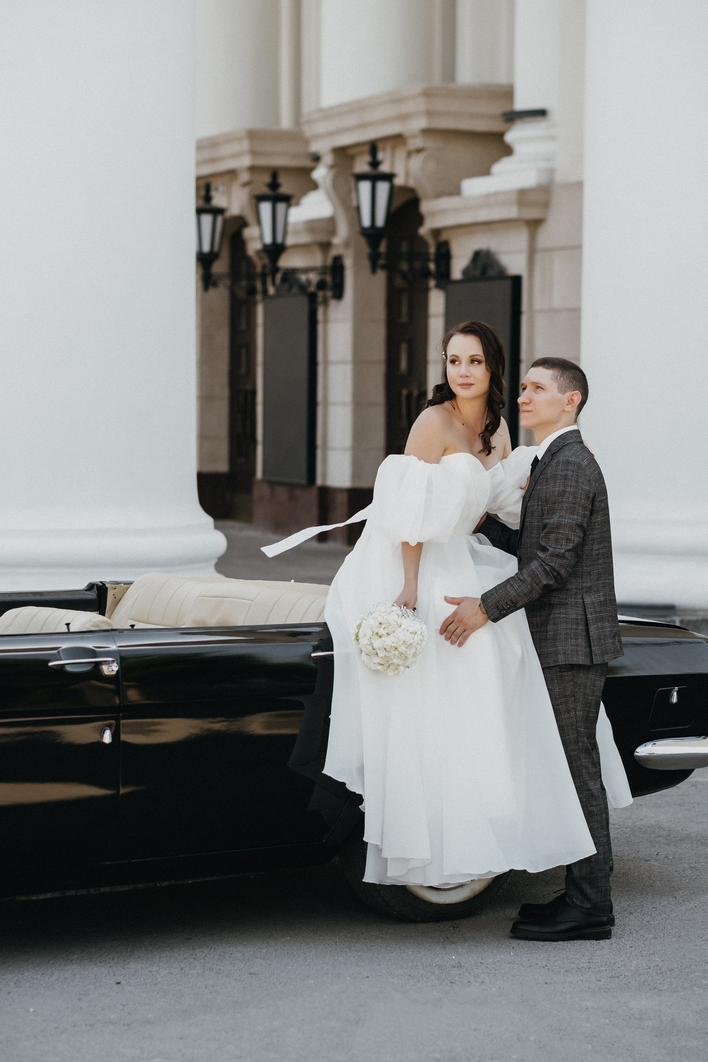 Свадебная съемка с машиной Волгоград. Свадебный и семейный фотограф в Волгограде Кристина Иванова