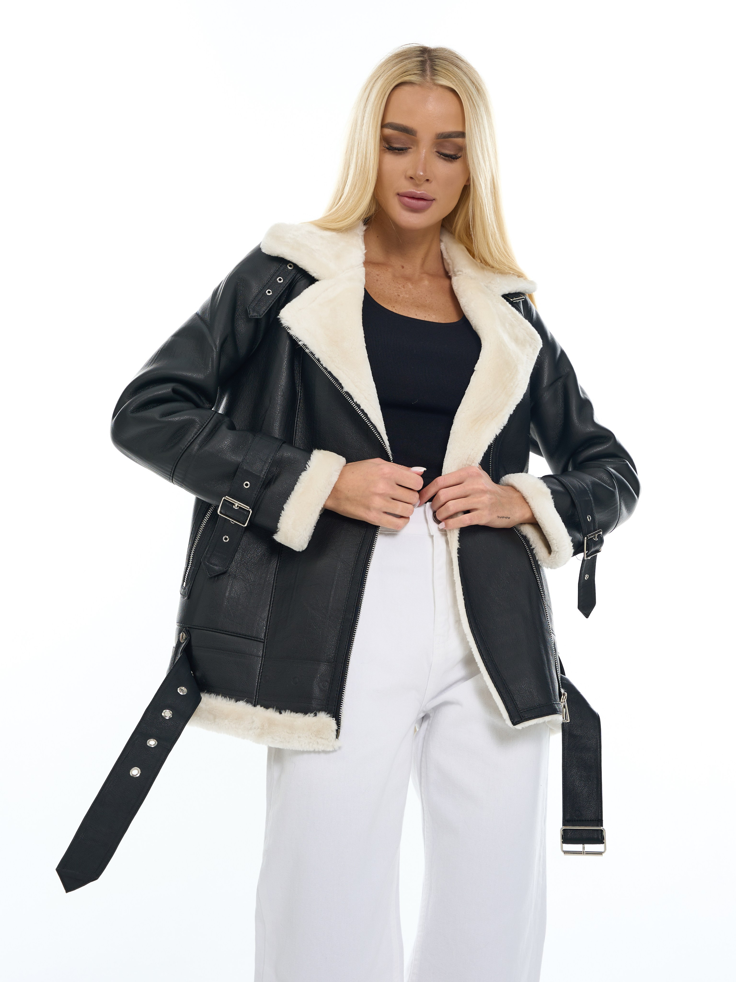 Фотомодель для маркетплейсов Анастасия. Фотосъёмка для марктеплейсов Studio 11.11