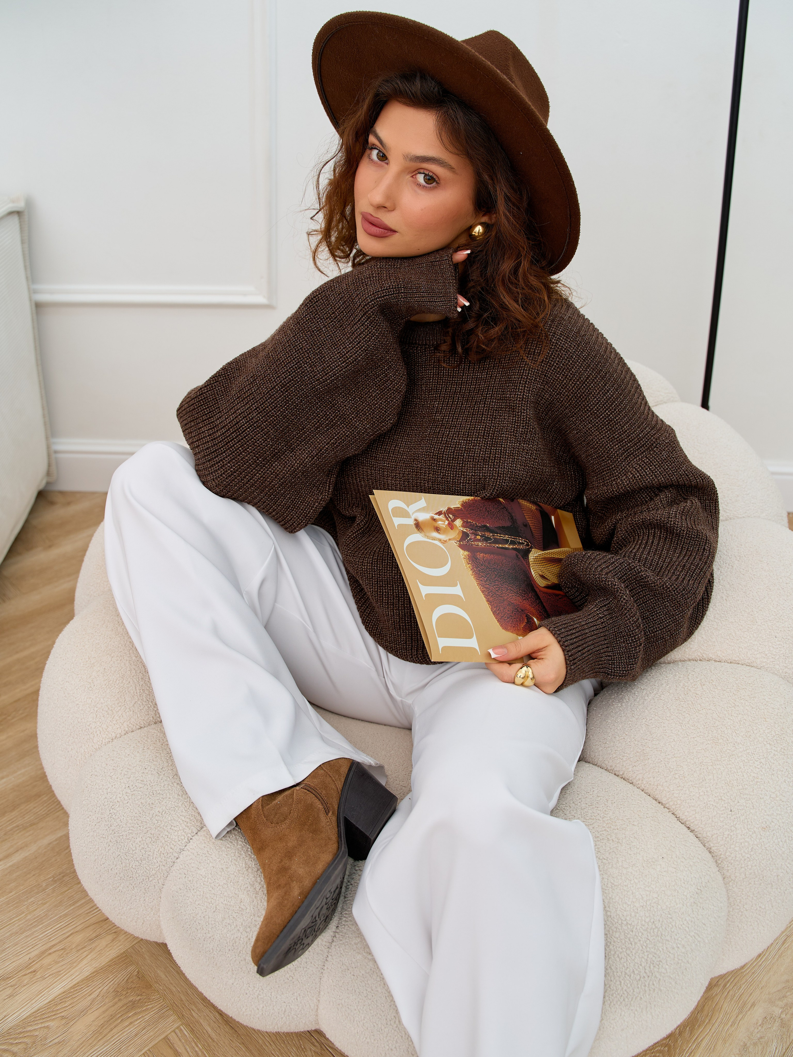 Свитер. Фотограф для маркетплейсов в Москве