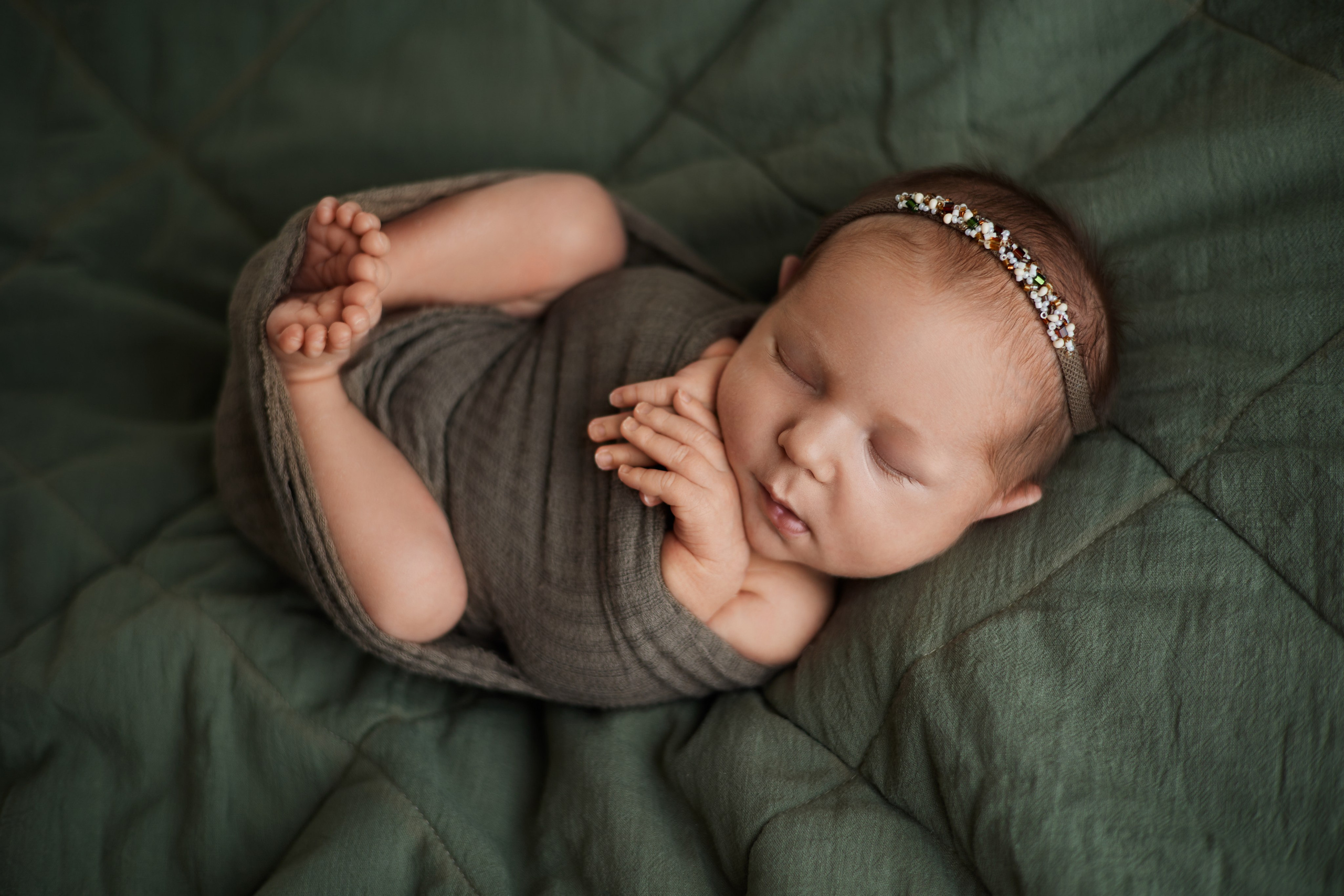 Newborn. Фотограф женского портрета, беременности и материнства Харькова Елена