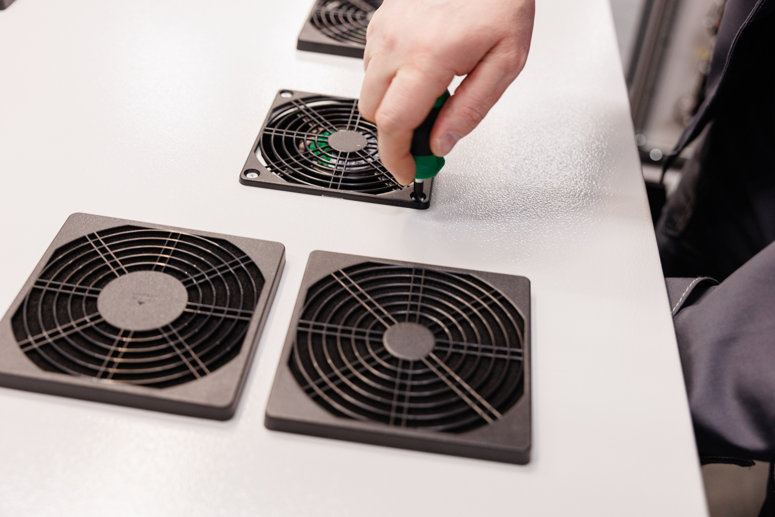 Вольтаг — Экскурсия по производству. Контент для бизнеса в Екатеринбурге Полдень Медиа