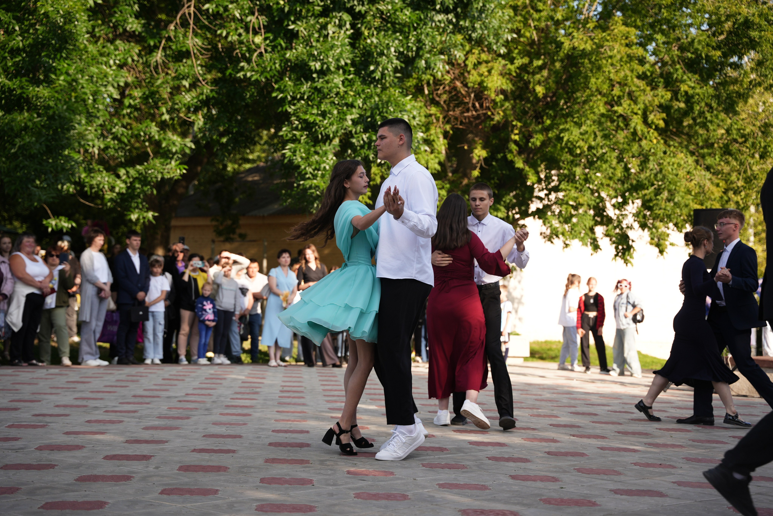Выпускной в парке. Ольга Плаксина фотограф в Саратове