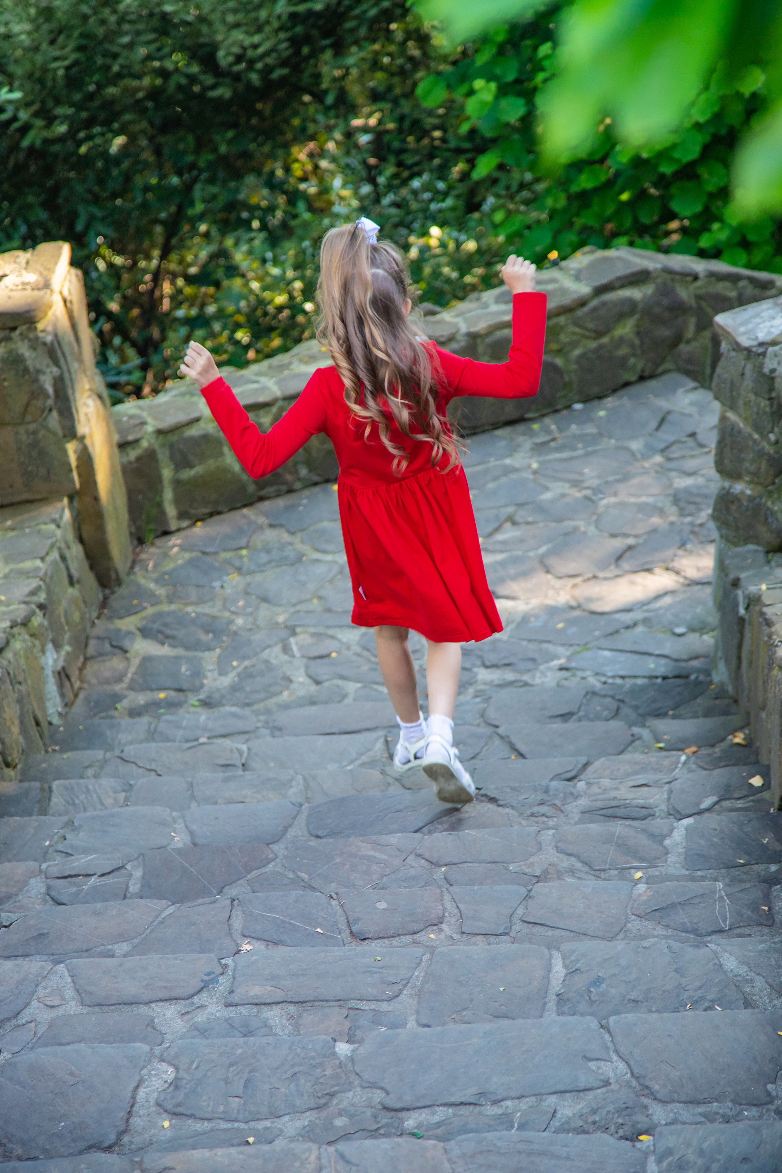 Елена со своей любимой, большой семьёй на сквере за Зимним театром и у моря. Фотограф Сочи, Адлер, Красная Поляна — Вероника Радченко