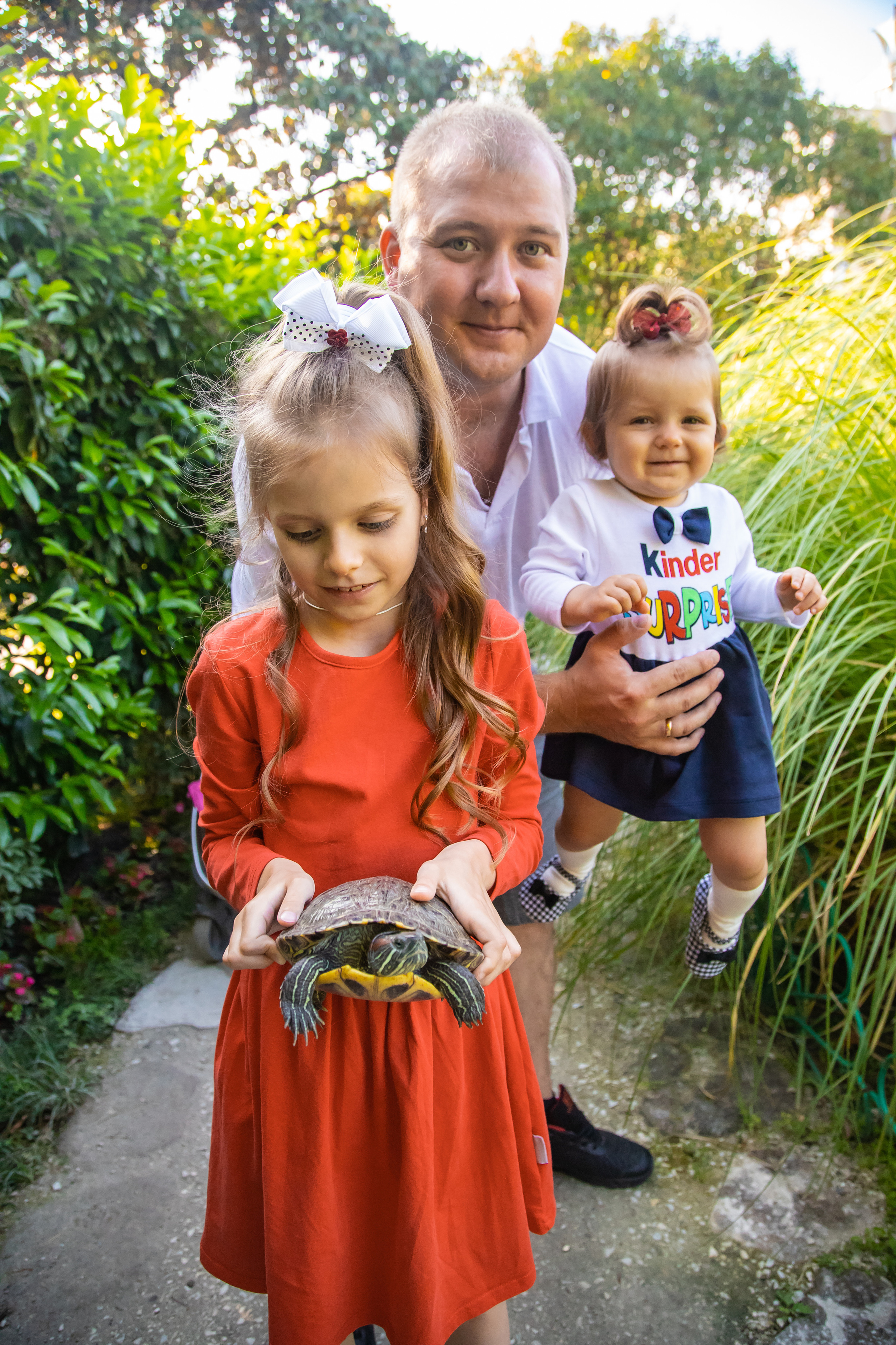 Елена со своей любимой, большой семьёй на сквере за Зимним театром и у моря. Фотограф Сочи, Адлер, Красная Поляна — Вероника Радченко