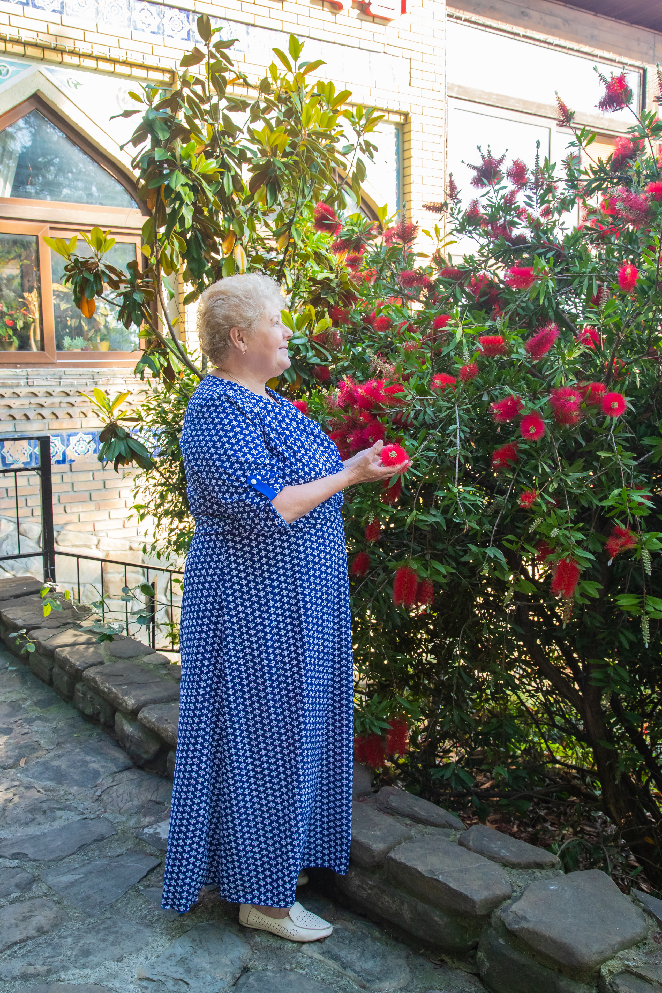 Елена со своей любимой, большой семьёй на сквере за Зимним театром и у моря. Фотограф Сочи, Адлер, Красная Поляна — Вероника Радченко