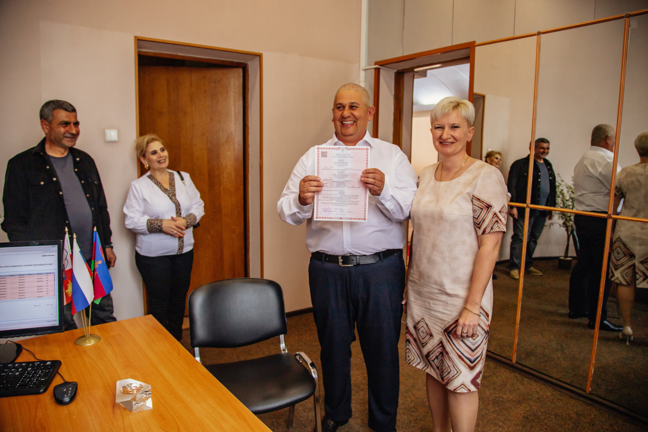 Счастье — на двоих! Роспись в ЗАГСе. Фотограф Сочи, Адлер, Красная Поляна — Вероника Радченко