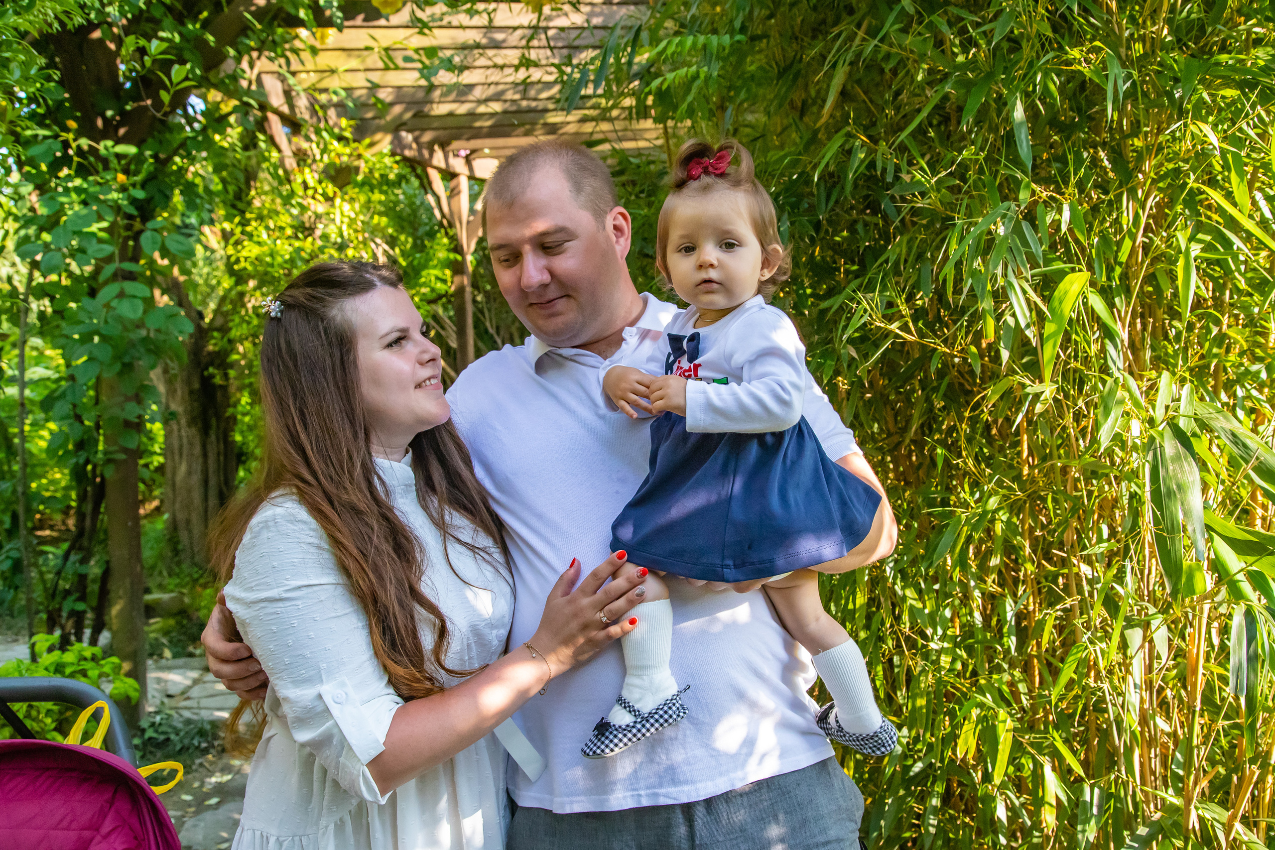 Елена со своей любимой, большой семьёй на сквере за Зимним театром и у моря. Фотограф Сочи, Адлер, Красная Поляна — Вероника Радченко