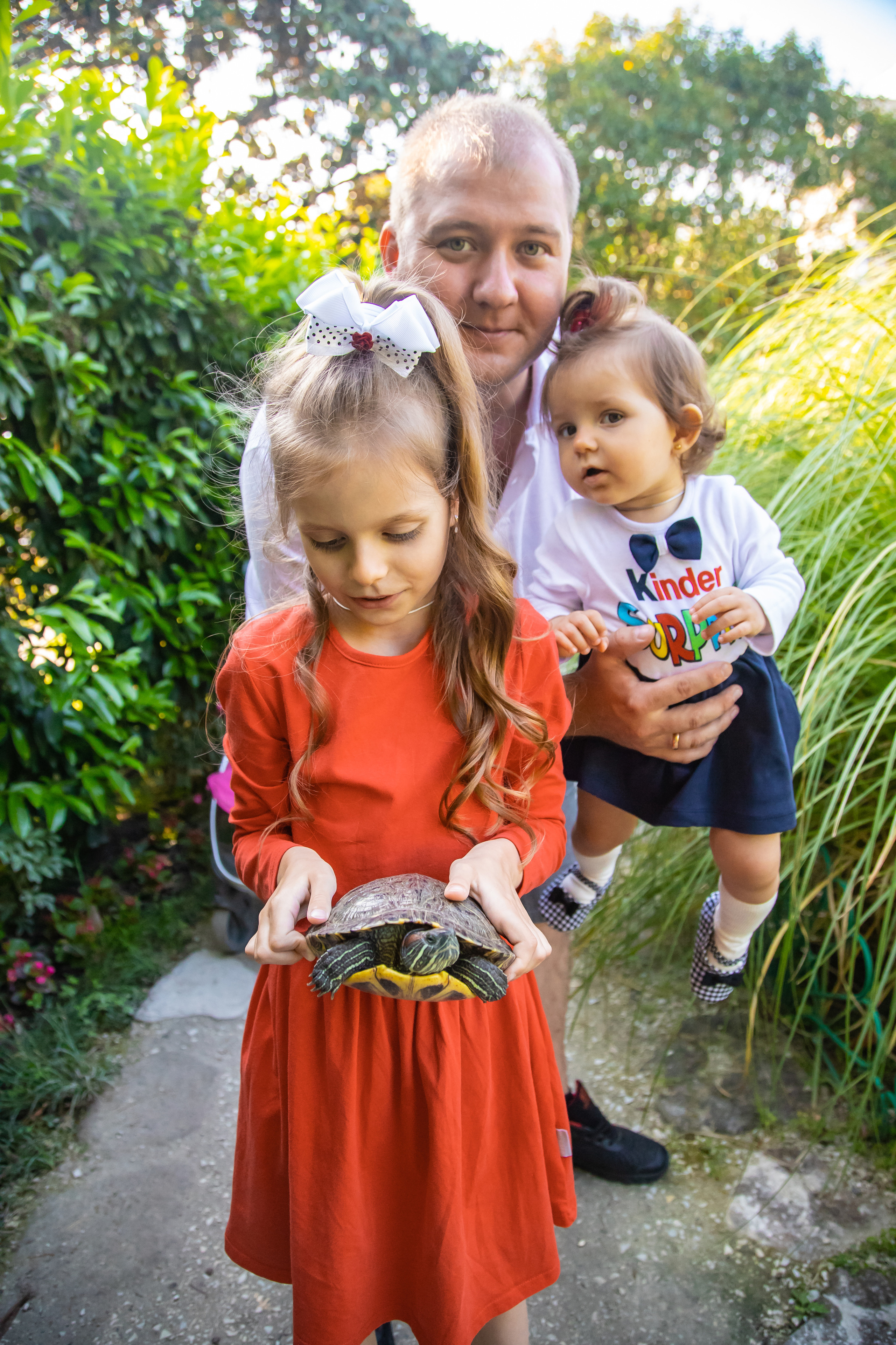 Елена со своей любимой, большой семьёй на сквере за Зимним театром и у моря. Фотограф Сочи, Адлер, Красная Поляна — Вероника Радченко