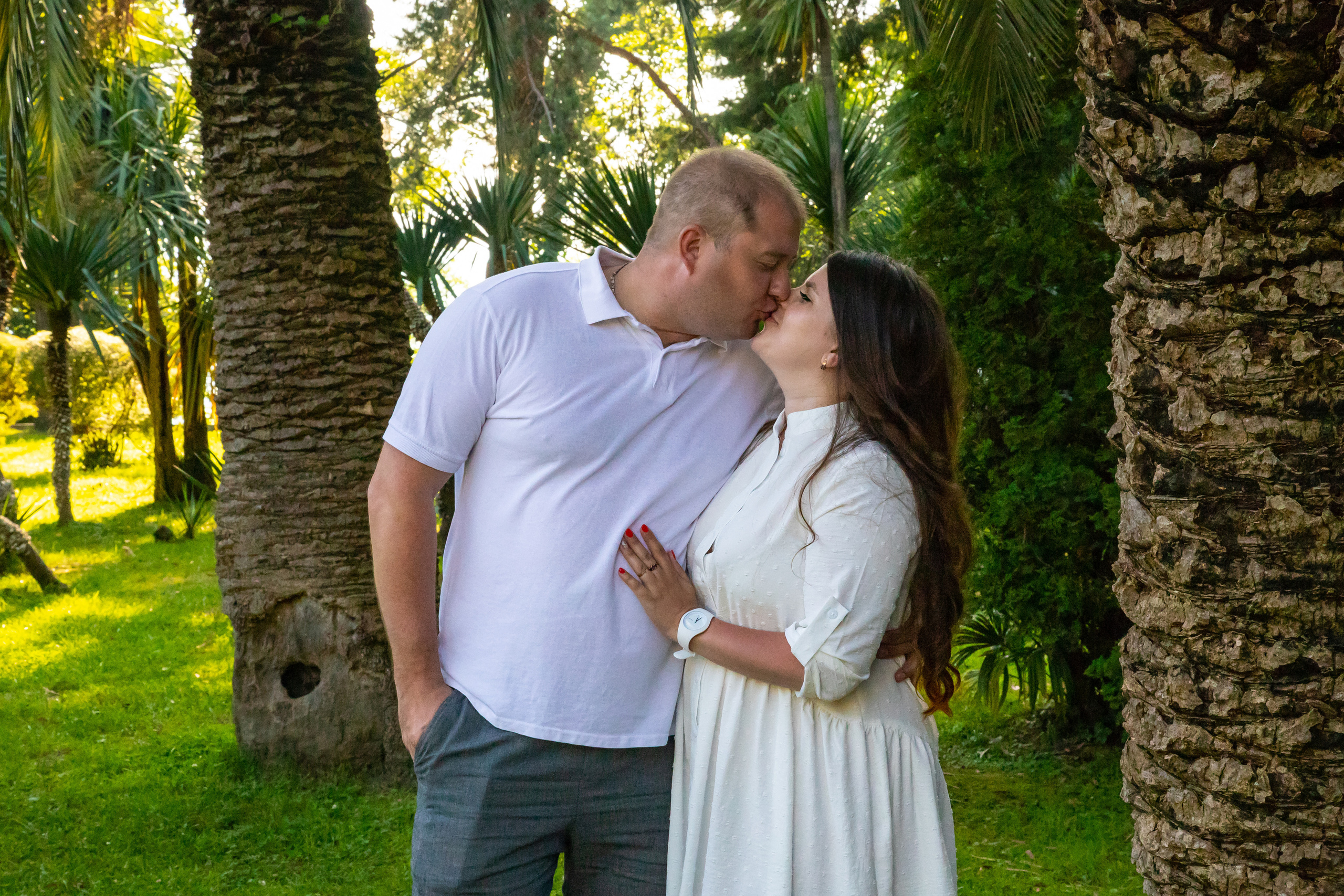 Елена со своей любимой, большой семьёй на сквере за Зимним театром и у моря. Фотограф Сочи, Адлер, Красная Поляна — Вероника Радченко