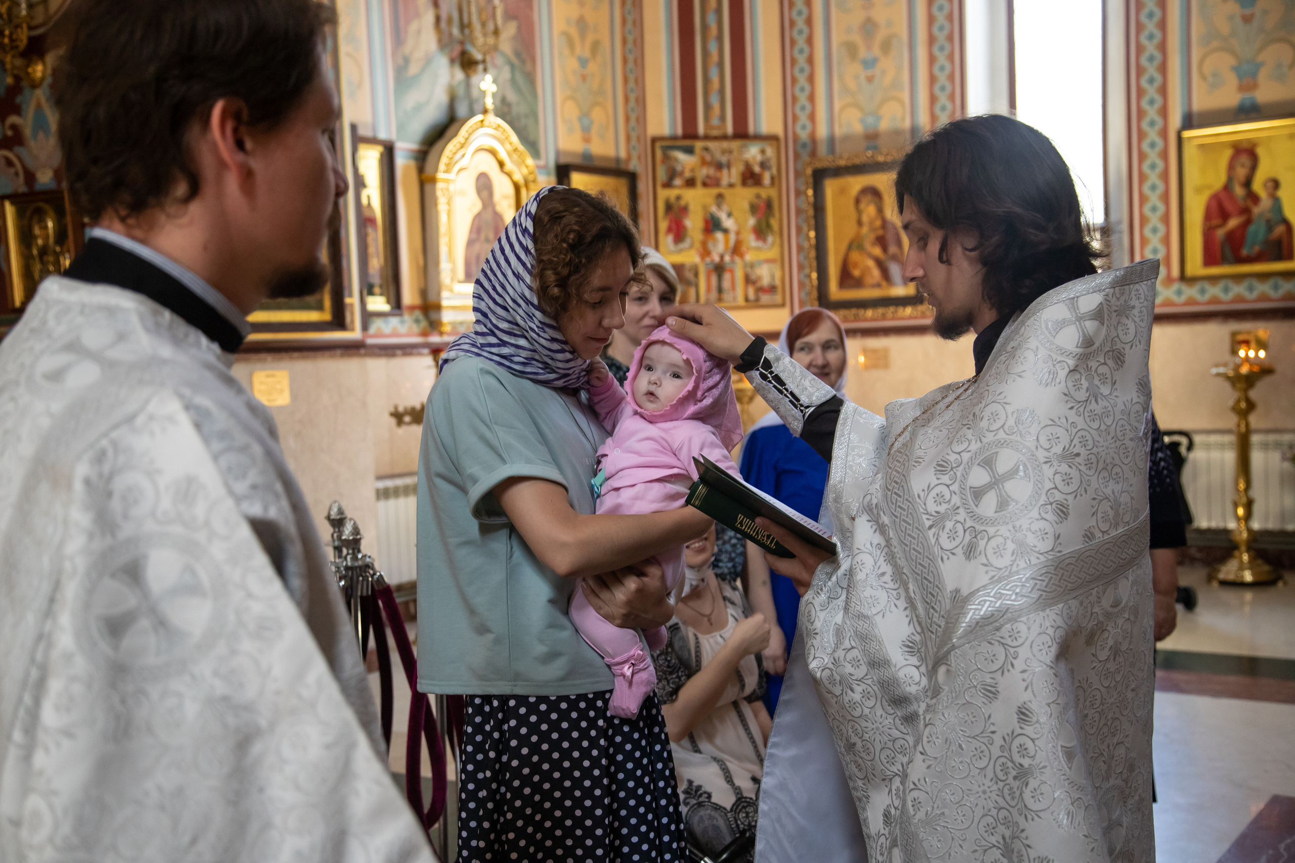 Таинство крещения Олечки в храме кн.Владимира. Фотограф Сочи, Адлер, Красная Поляна — Вероника Радченко