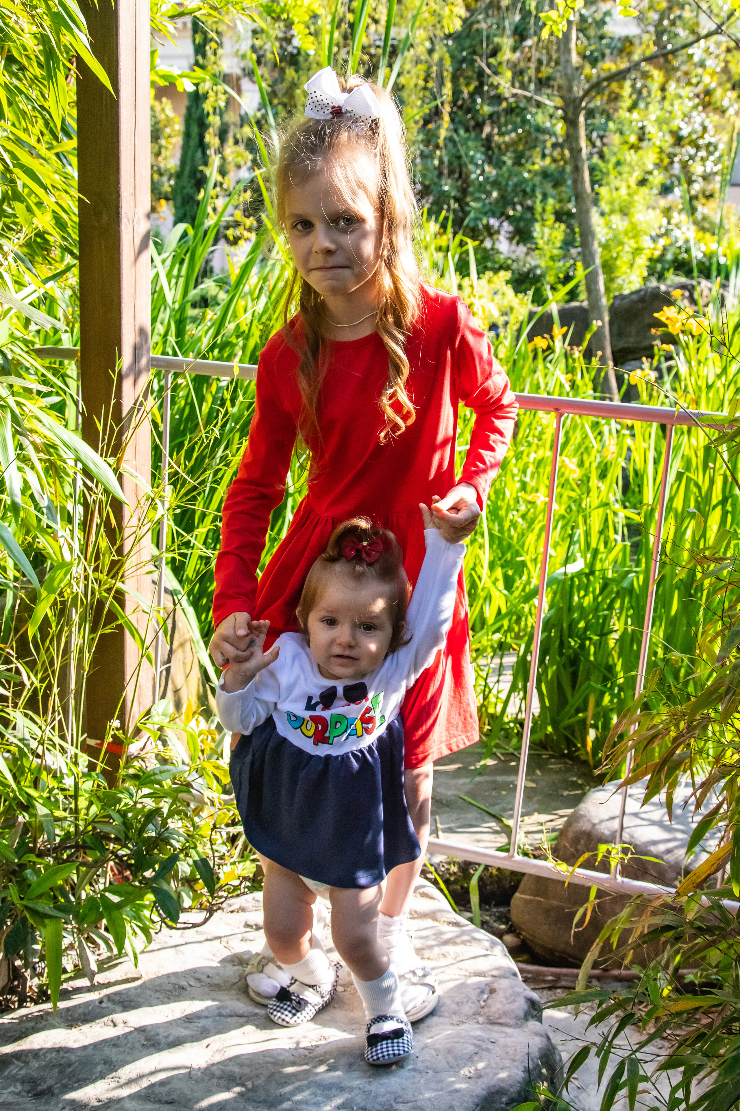 Елена со своей любимой, большой семьёй на сквере за Зимним театром и у моря. Фотограф Сочи, Адлер, Красная Поляна — Вероника Радченко