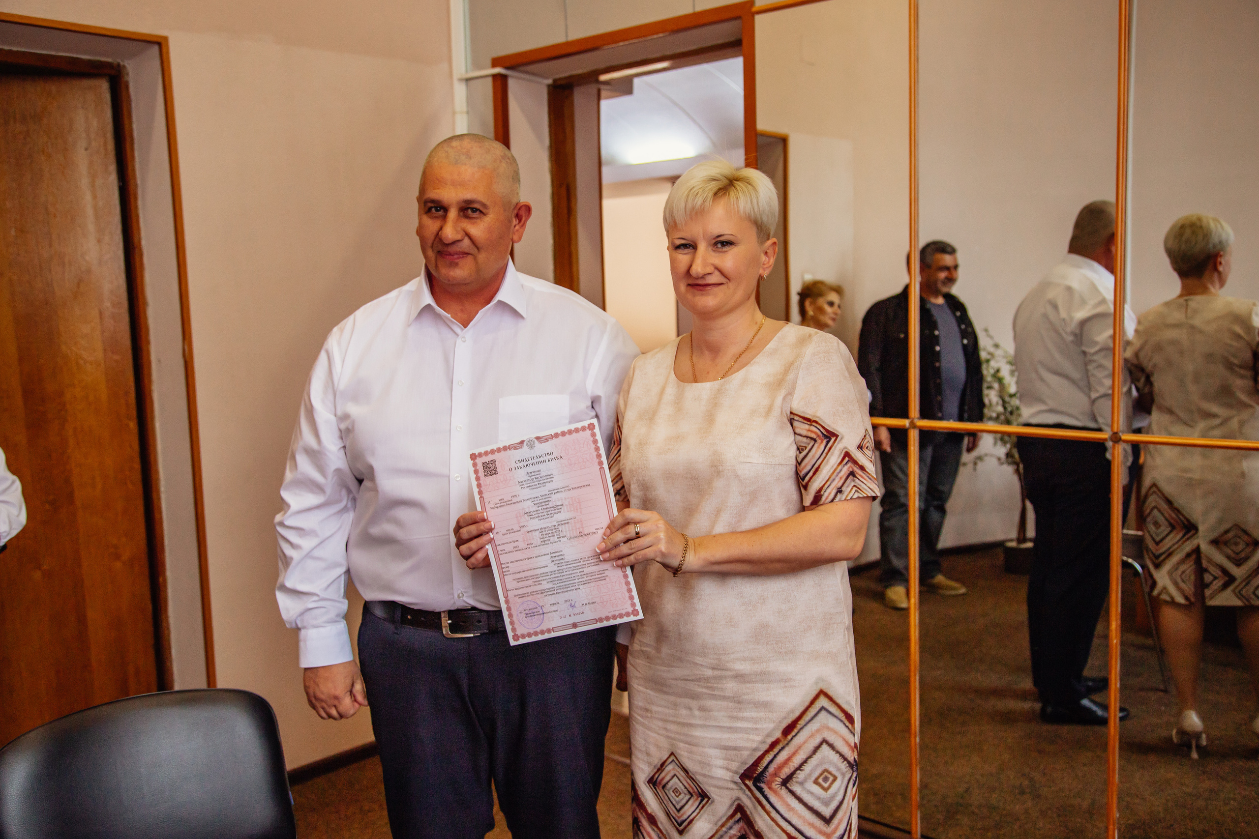 Счастье — на двоих! Роспись в ЗАГСе. Фотограф Сочи, Адлер, Красная Поляна — Вероника Радченко