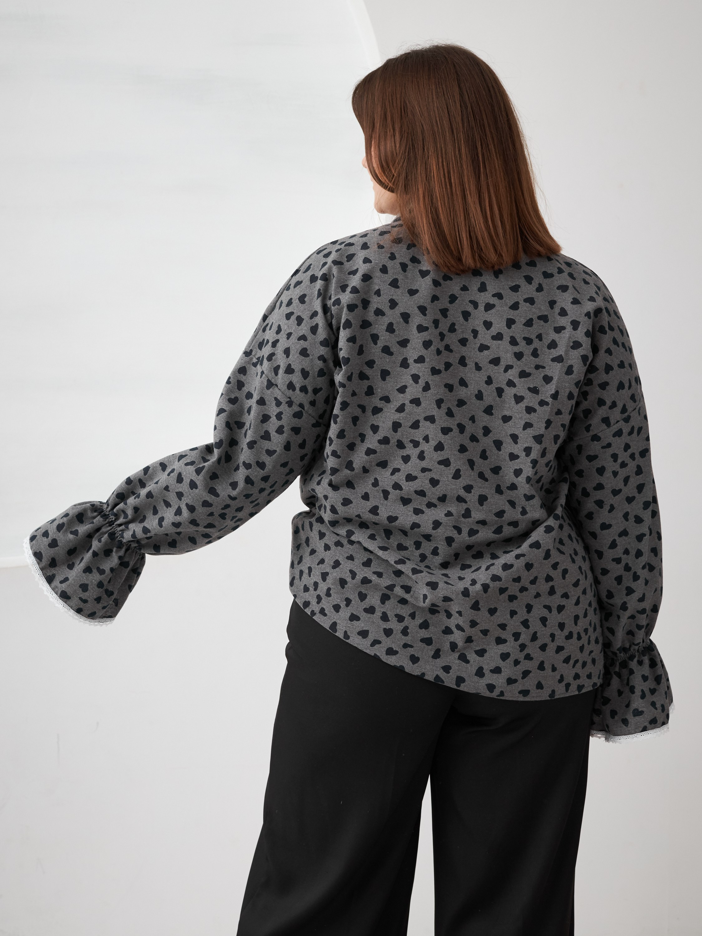 Фотосъемка рубашек Екатеринбург Wildberries ВБ Ozon Озон фотосессия одежды Екб заказать цена фотосъемка товара WB блузки карточки товара. Фотограф Екатеринбург Анастасия Жерновская | Маркетплейсы и нейрофото