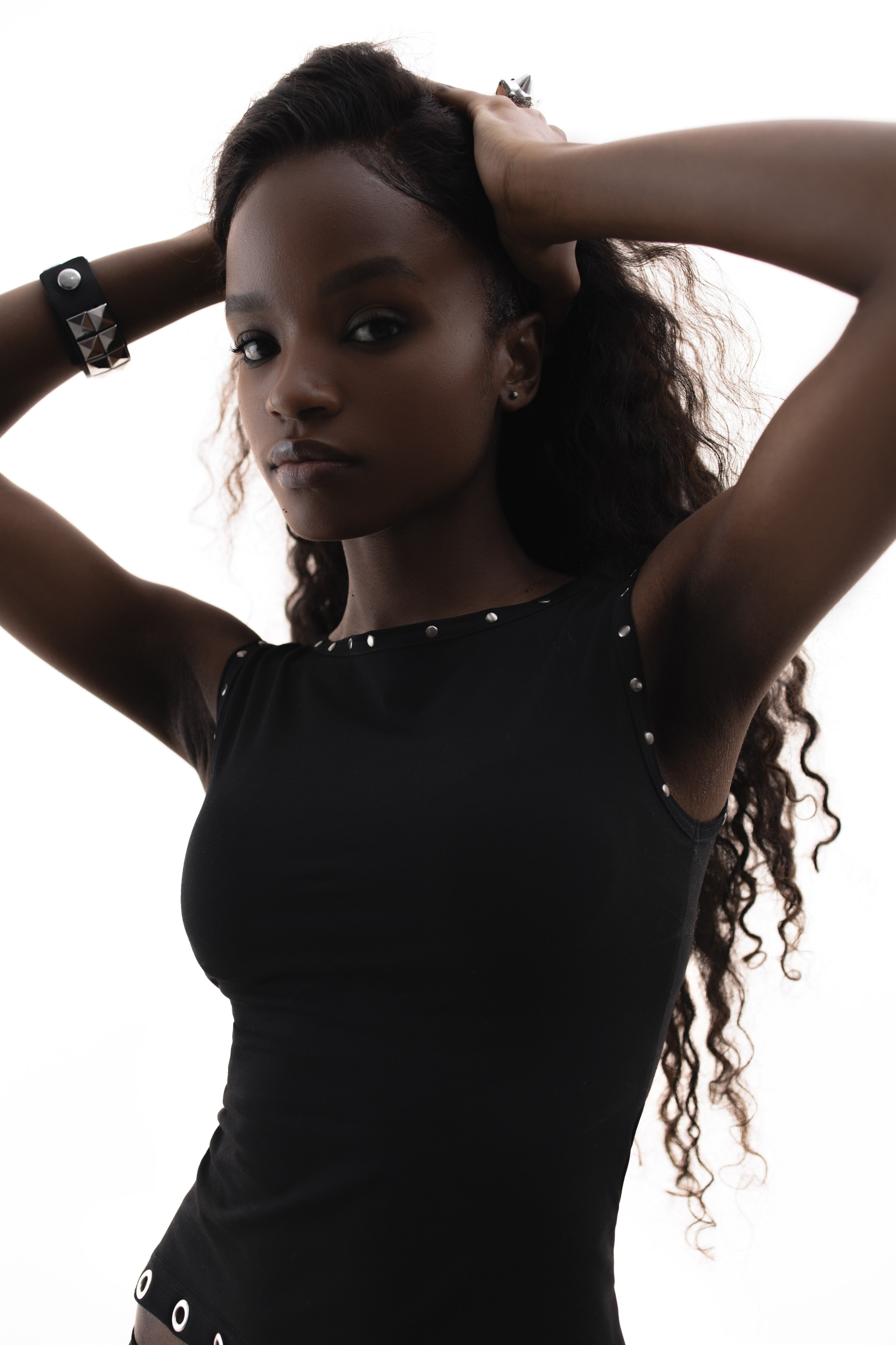 ЛУКБУК. RUNA production — стильные съемки для брендов