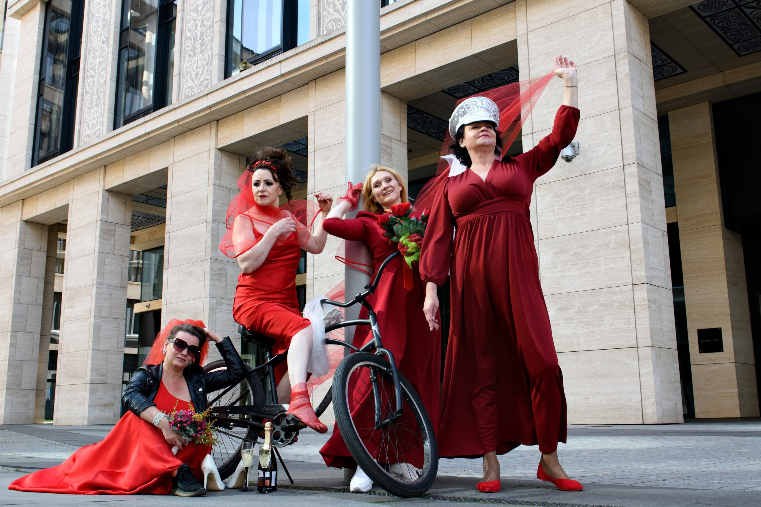 «Прибежавшая невеста». Организация и проведение фотосъемок в Санкт-Петербурге. Фотограф Смирягин Илья