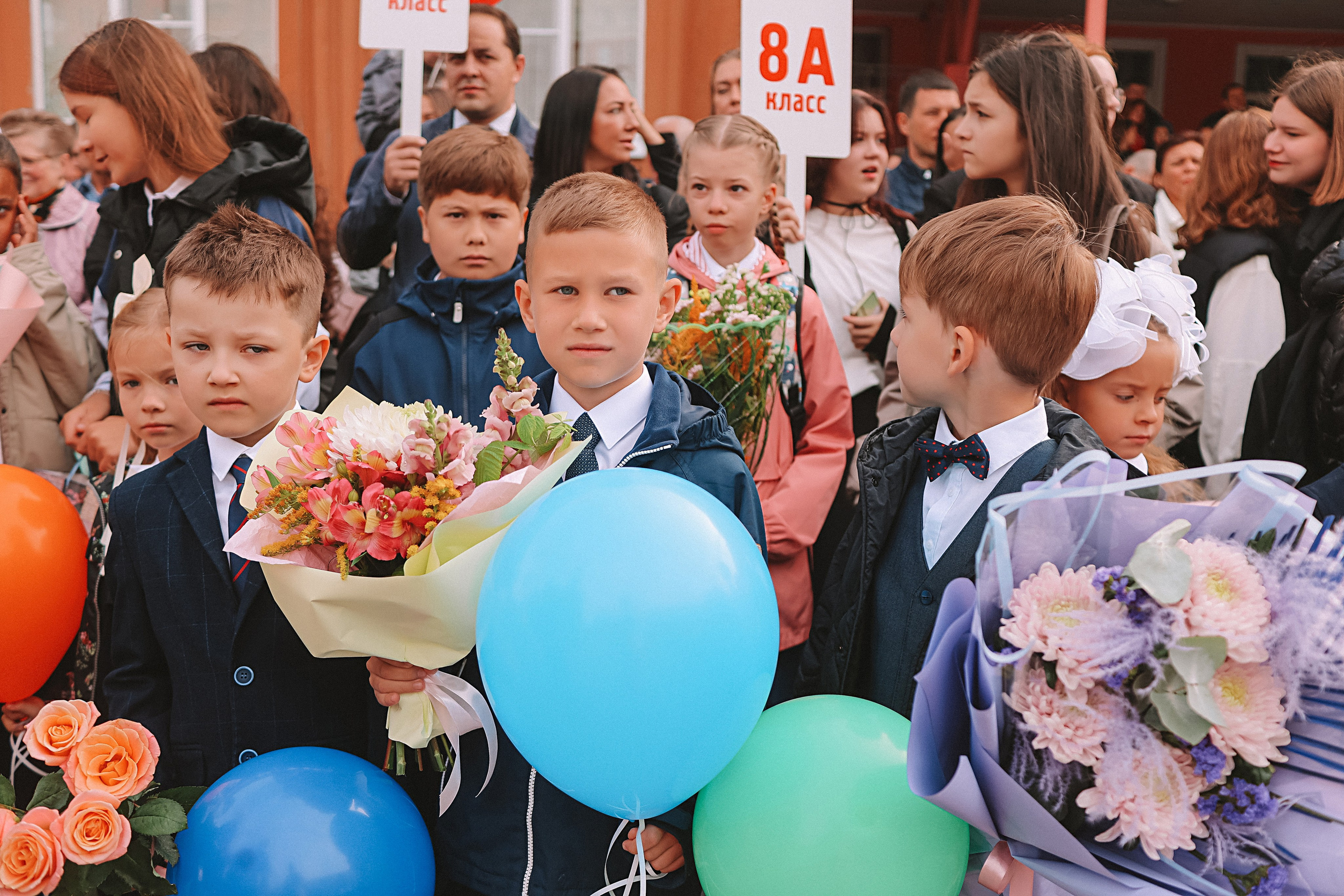 1 сентября линейка+кл час+портреты. Семейный фотограф Тюмень, фотограф на роды Салмина Мария