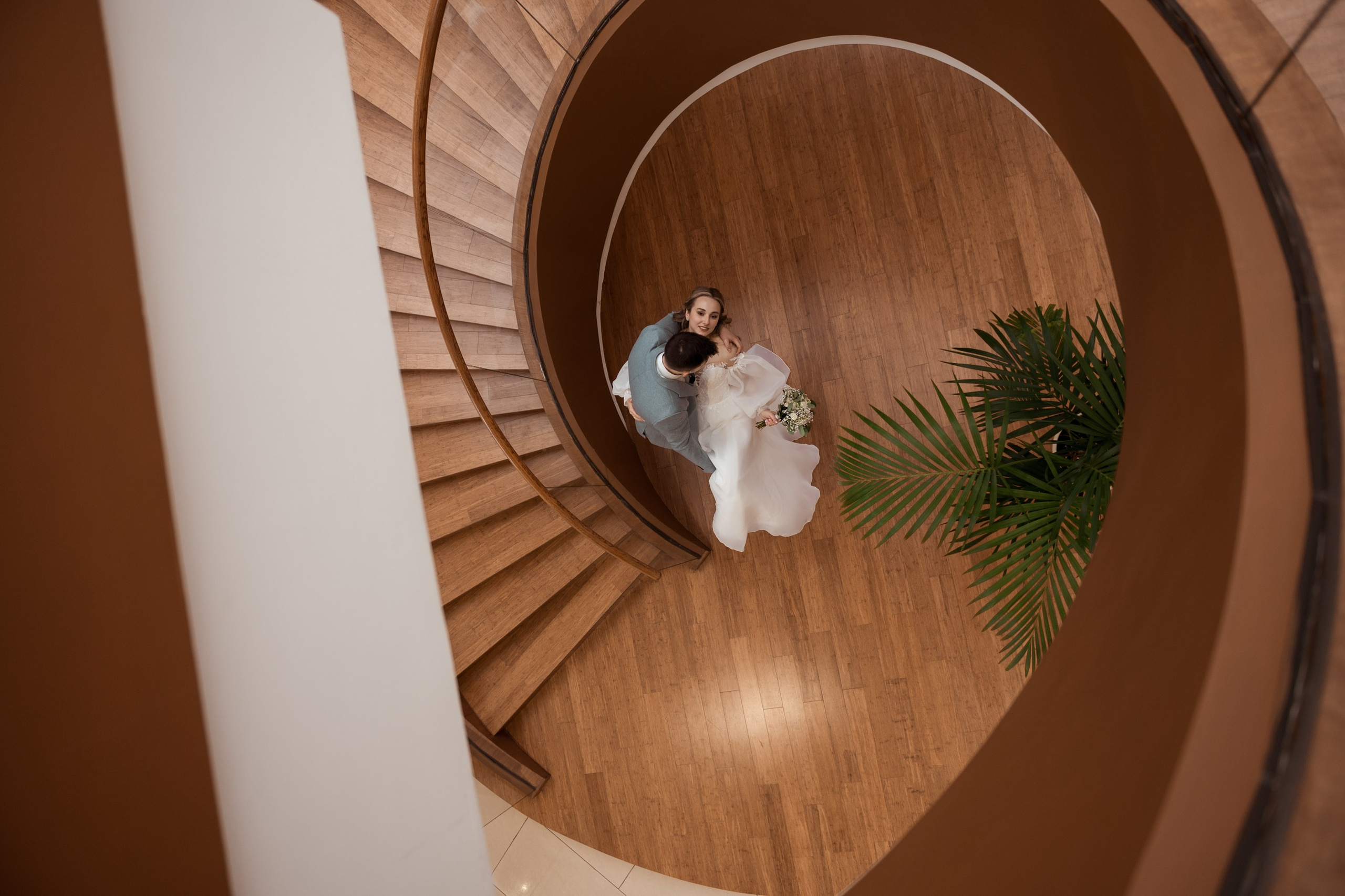 Весь день под дождем, вечером закат на озере. Свадебный и семейный фотограф София Невская