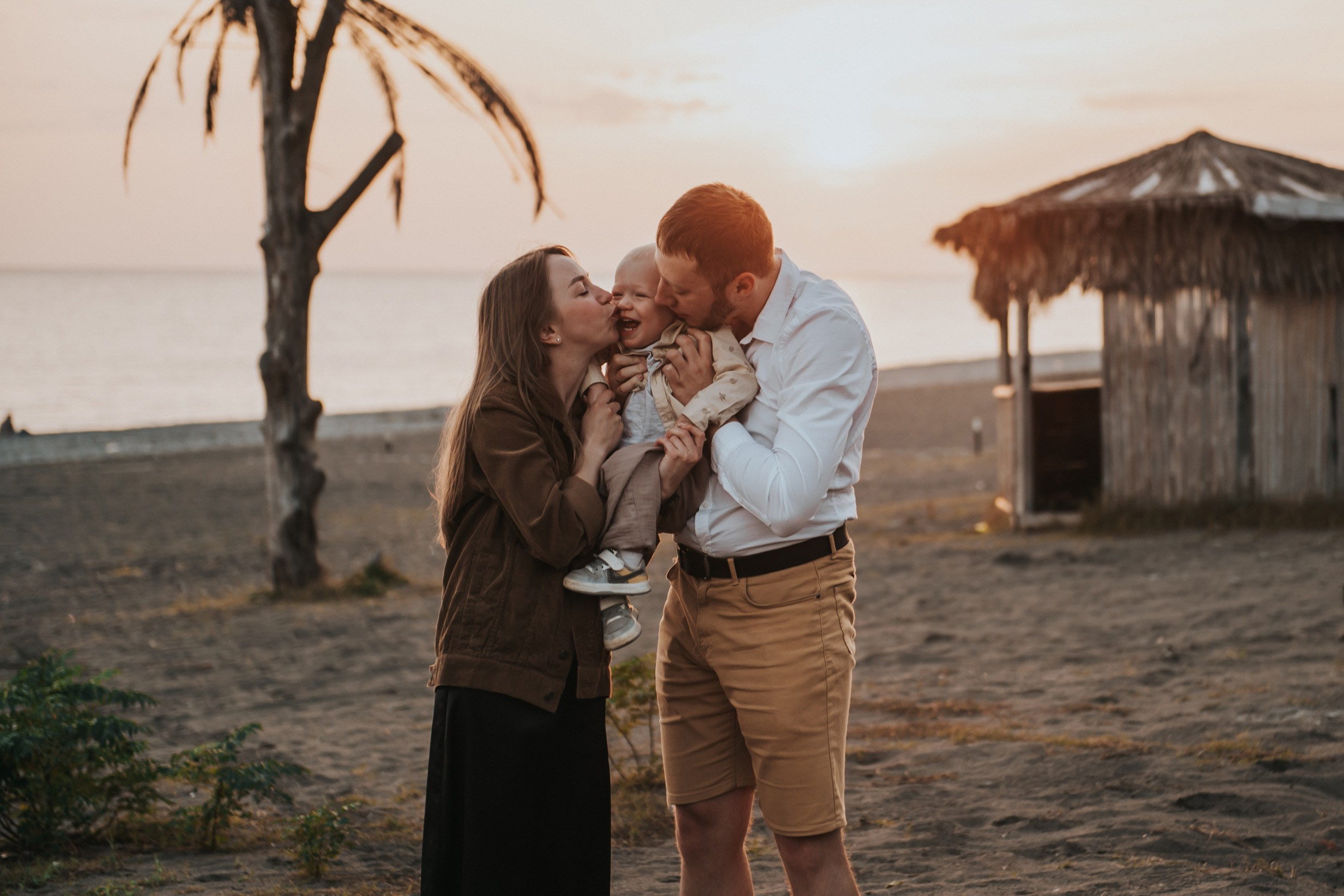 На диких пляжах Абхазии. Гячрыпш. Свадебный и семейный фотограф София Невская