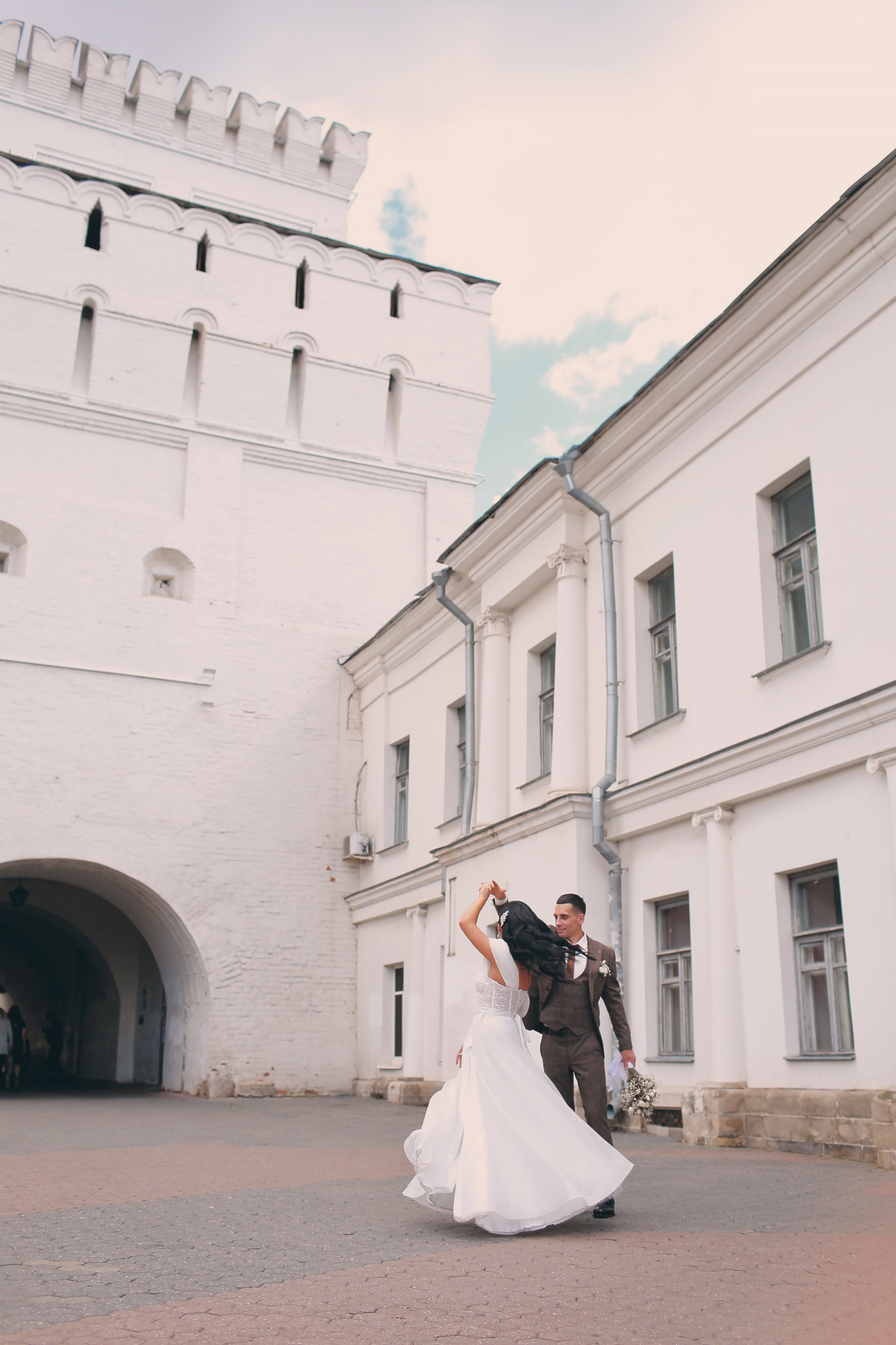 Свадебное портфолио фотографа. Свадебный и репортажный фотограф в Ярославле и Санкт-Петербурге Роман Микрюков