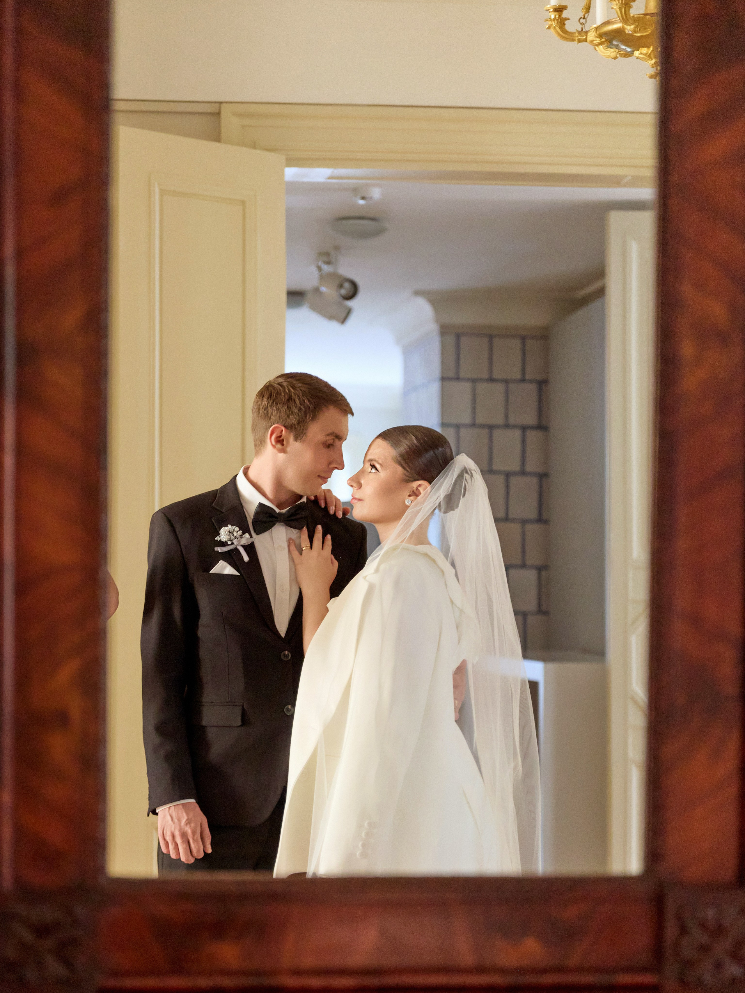 Свадебная фотосессия в Усадьбе Муравьёвых-Апостолов в Москве