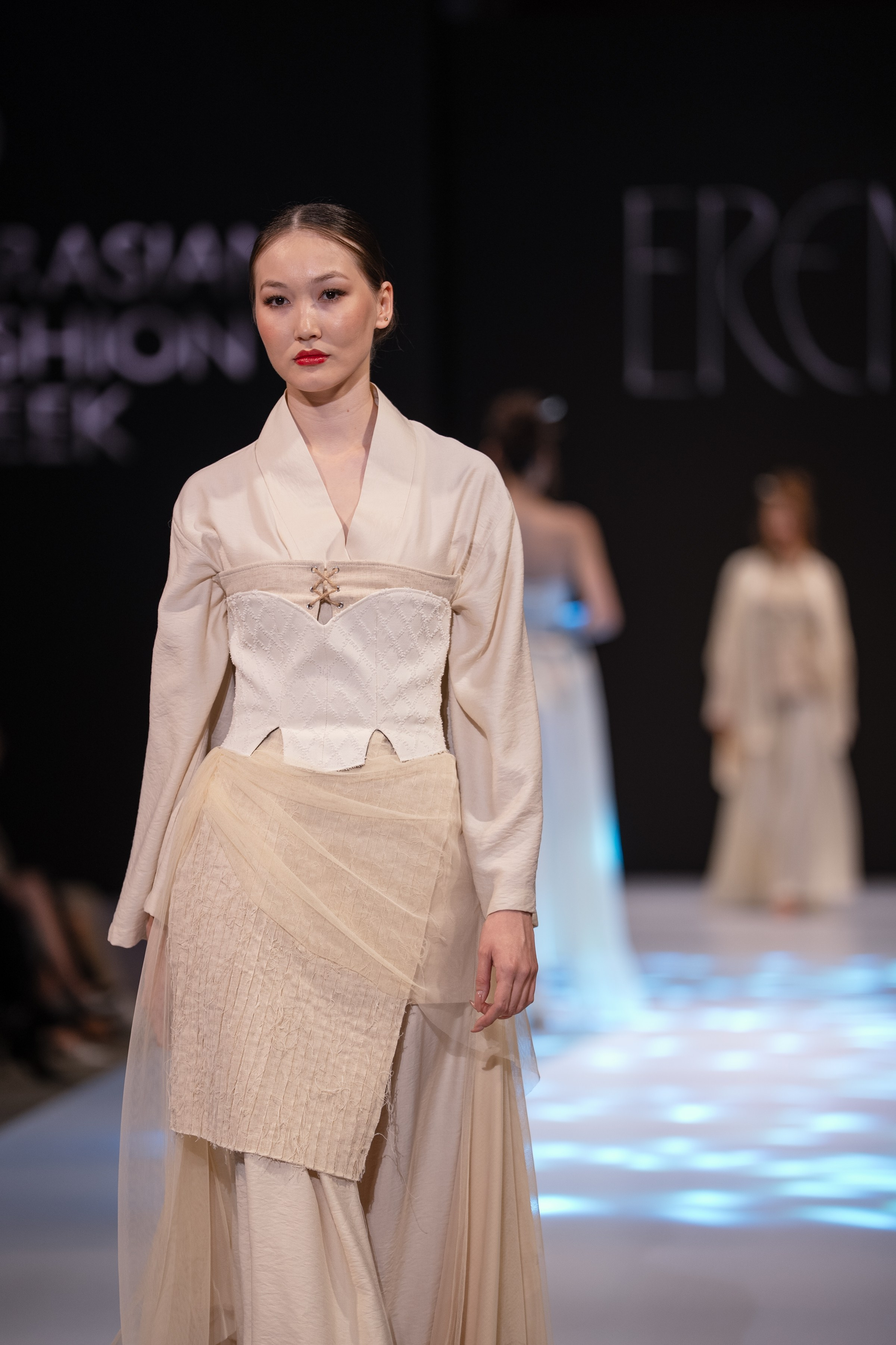 EURASIAN FASHION WEEK Eren. Сайт Алматинского НЮ АРТ, будуар и фэшн фотографа Дениса Карпенко