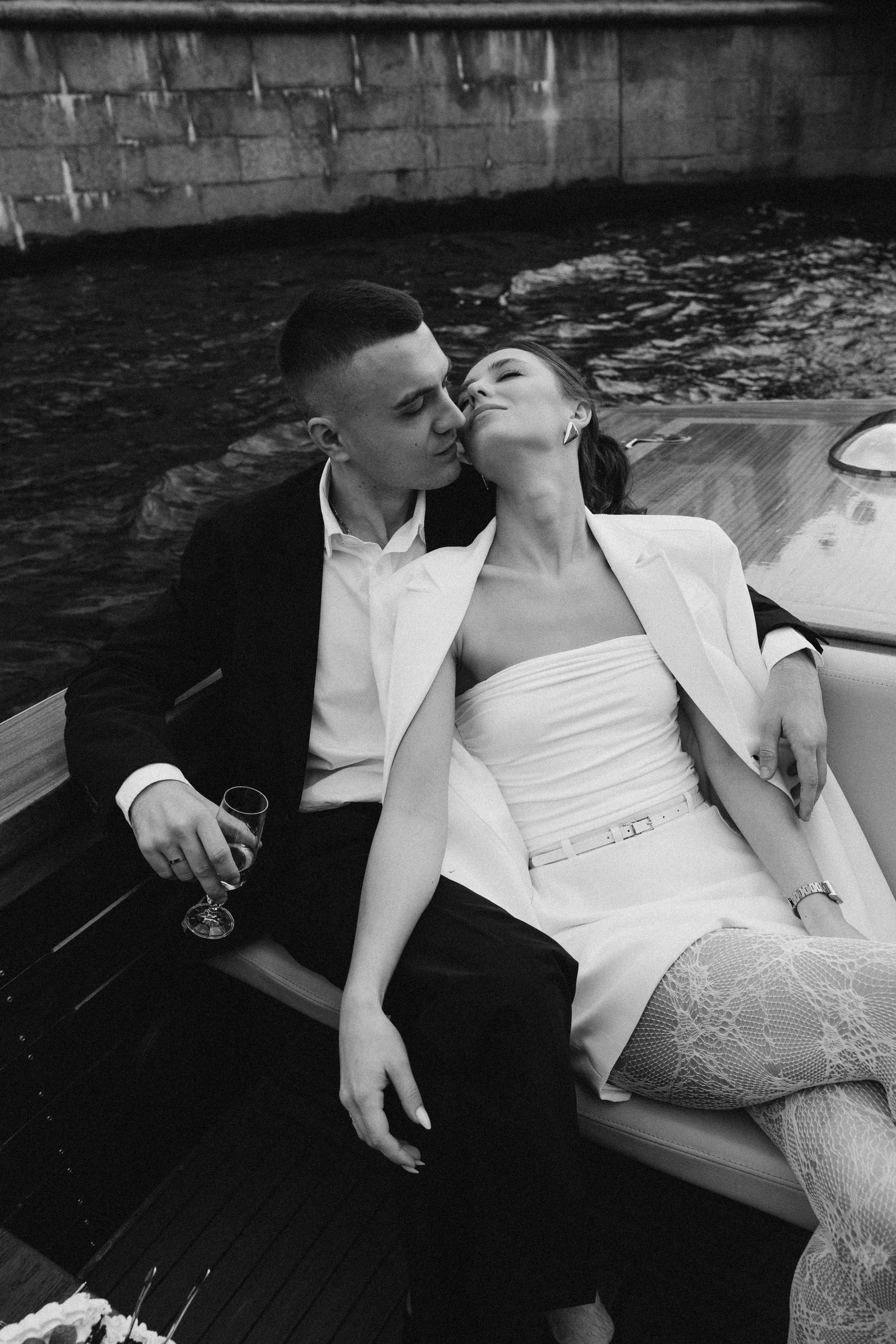 Только вдвоем под небом Петербурга. Свадебный фотограф Таня Караисаева