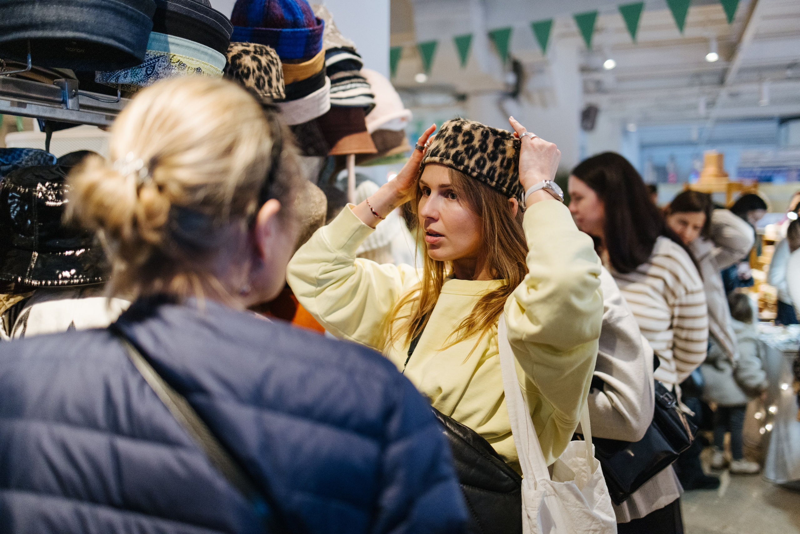 2–3 марта 2024 в пространстве «Три вокзала. Депо» / День 1 / фото Валерий Белобеев. Фотоотчеты «Ламбада-маркета»