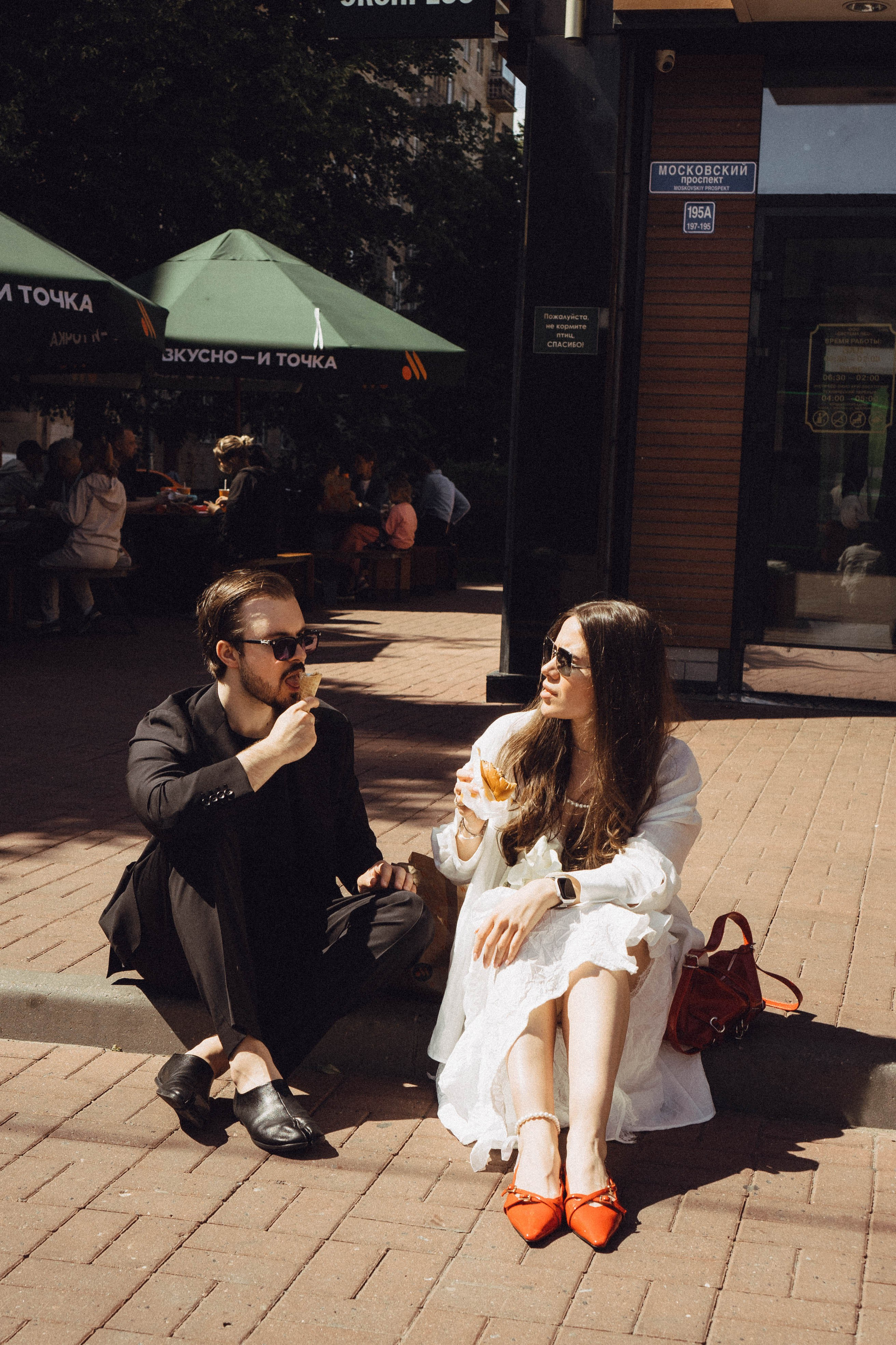 СВАДЕБНАЯ СЬЕМКА В ПАРКЕ ПОБЕДЫ И ПРОГУЛКА ПО МОСКОВСКОМУ ПРОСПЕКТУ. Профессиональный фотограф, Санкт-Петербург — Виктория Богомолова