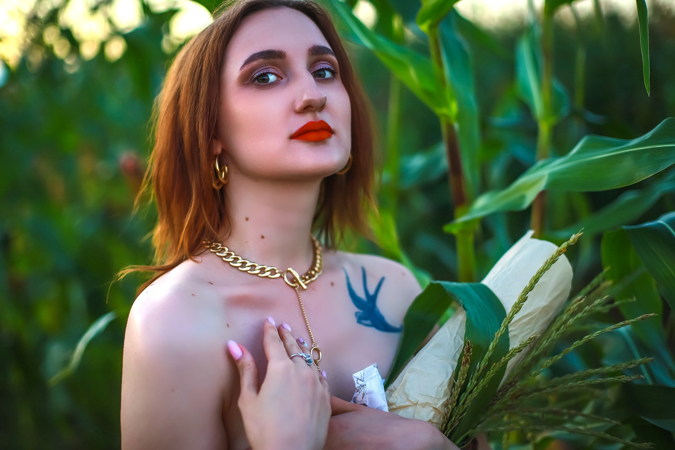 Анастасия на кукурузном поле. Elena Sova — семейный и женский фотограф в Санкт-Петербурге