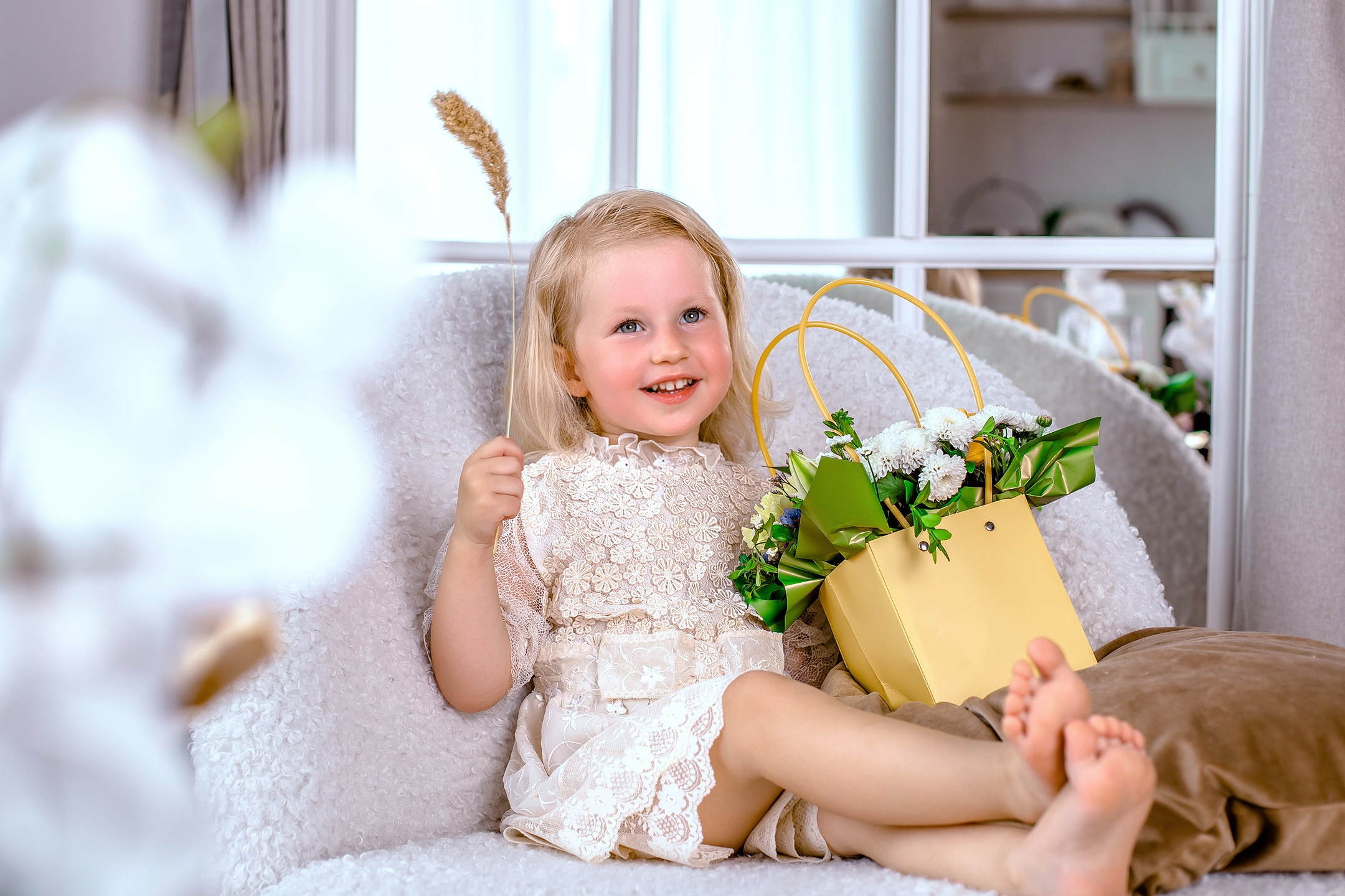 Мария с семьей в студии. Elena Sova — семейный и женский фотограф в Санкт-Петербурге