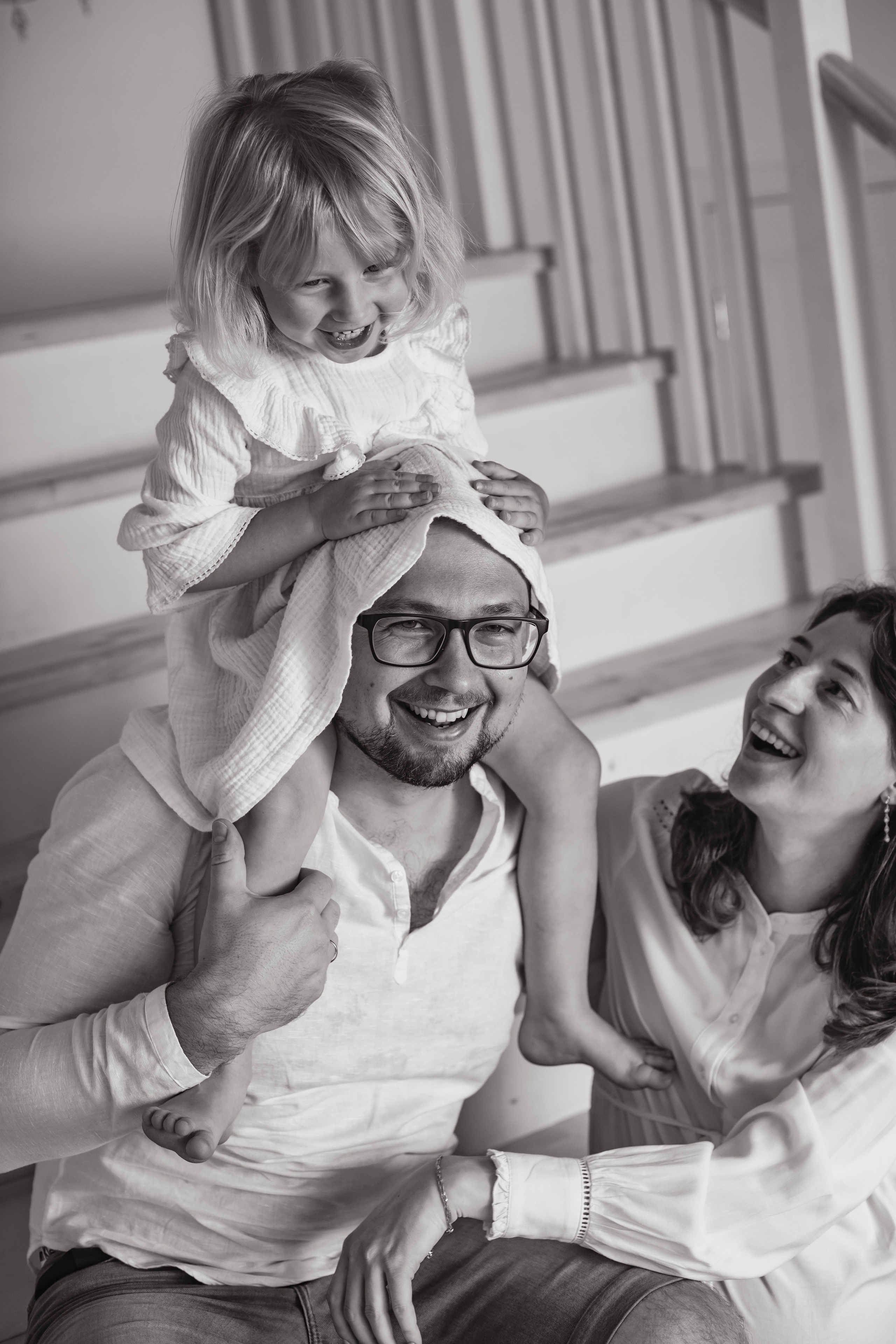 Мария с семьей в студии. Elena Sova — семейный и женский фотограф в Санкт-Петербурге