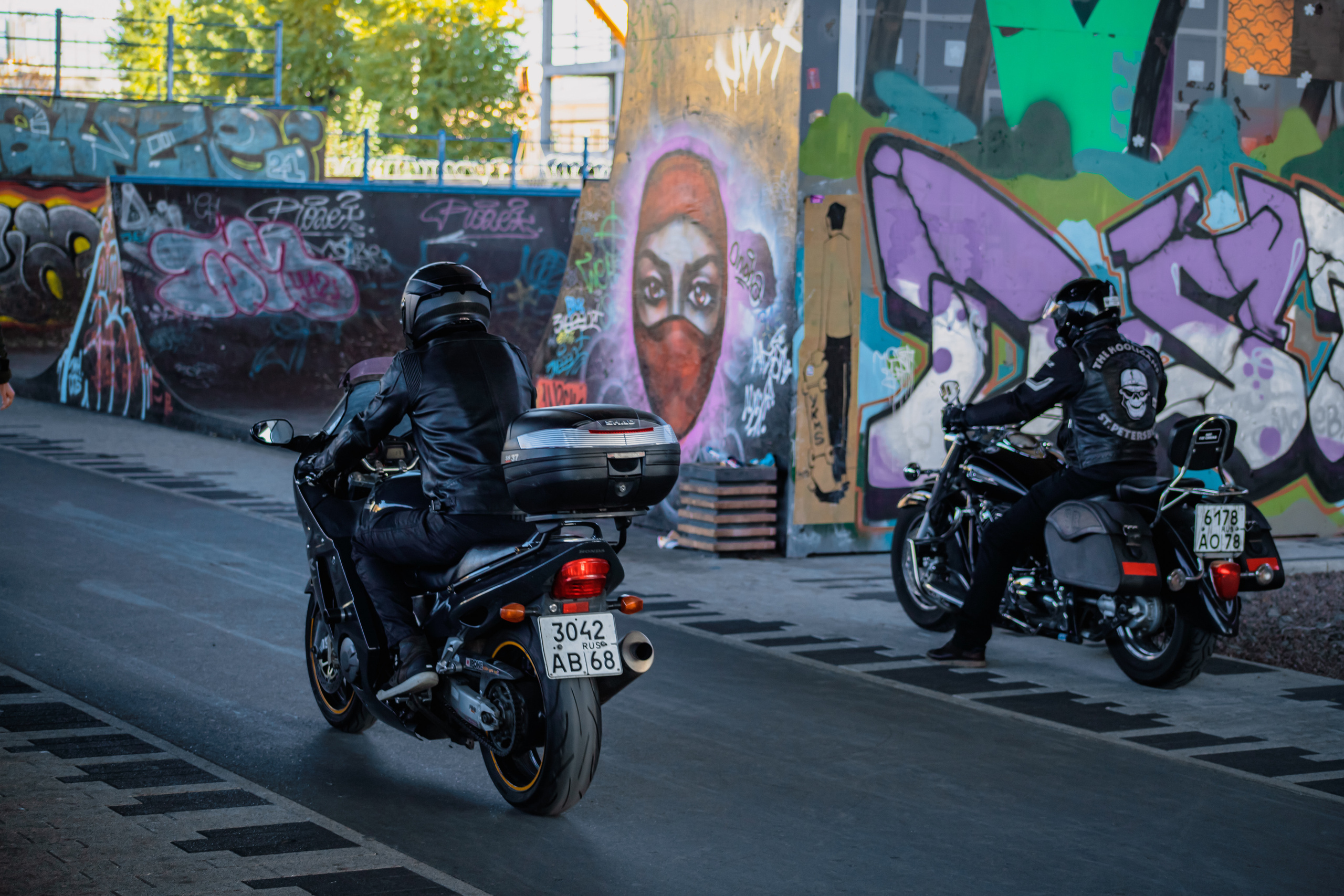Клип под мостом Бетанкура. Elena Sova — семейный и женский фотограф в Санкт-Петербурге