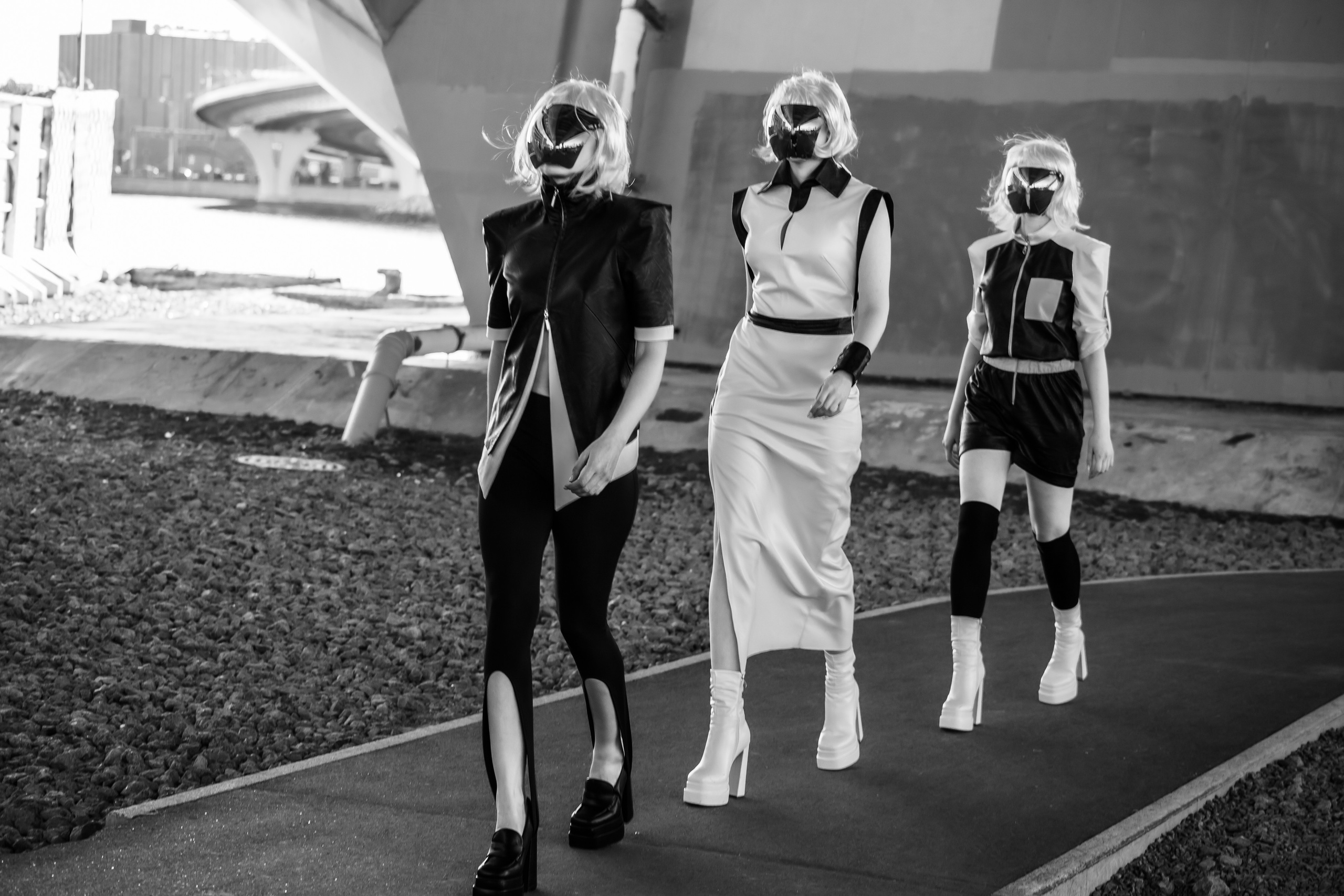 Клип под мостом Бетанкура. Elena Sova — семейный и женский фотограф в Санкт-Петербурге