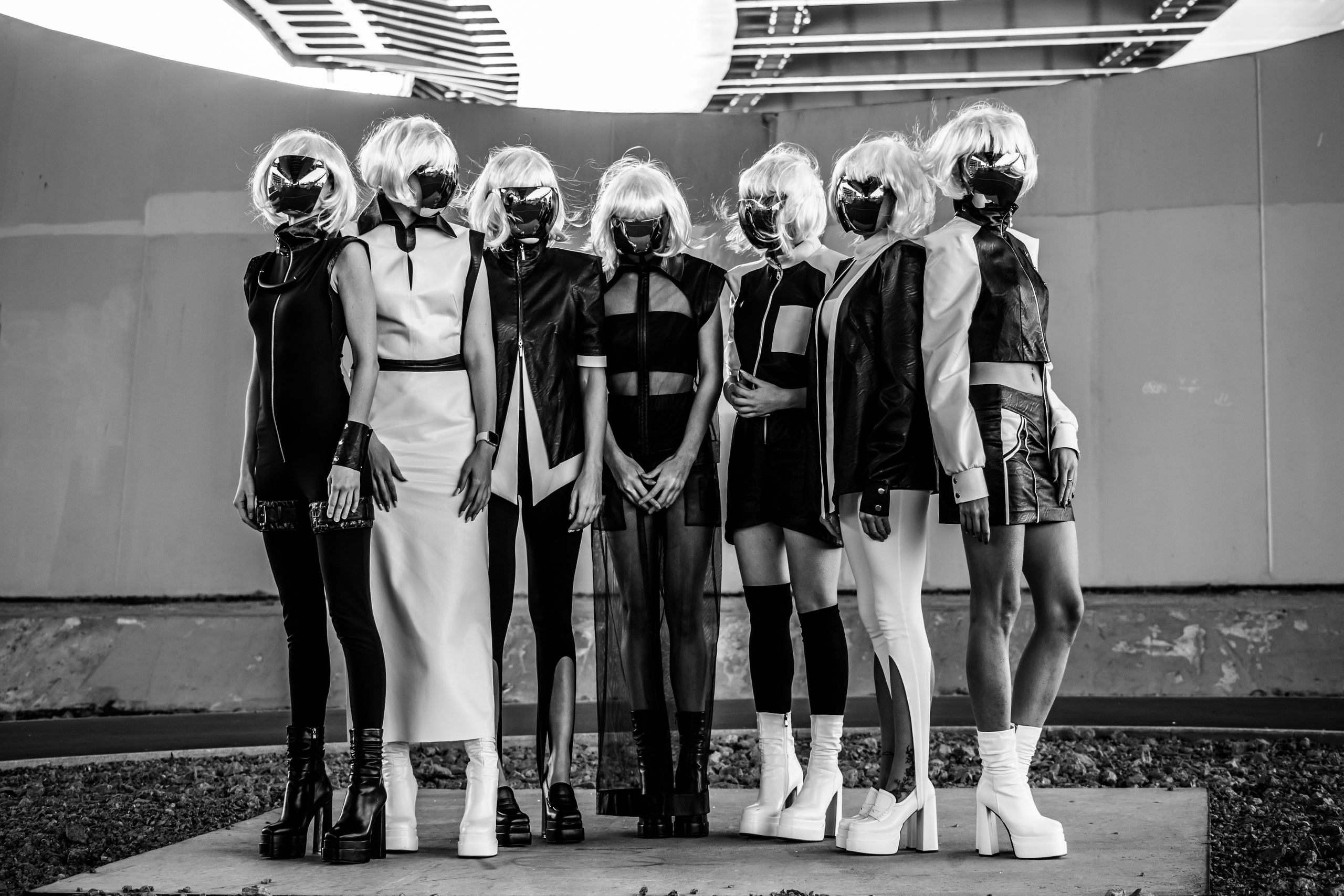 Клип под мостом Бетанкура. Elena Sova — семейный и женский фотограф в Санкт-Петербурге